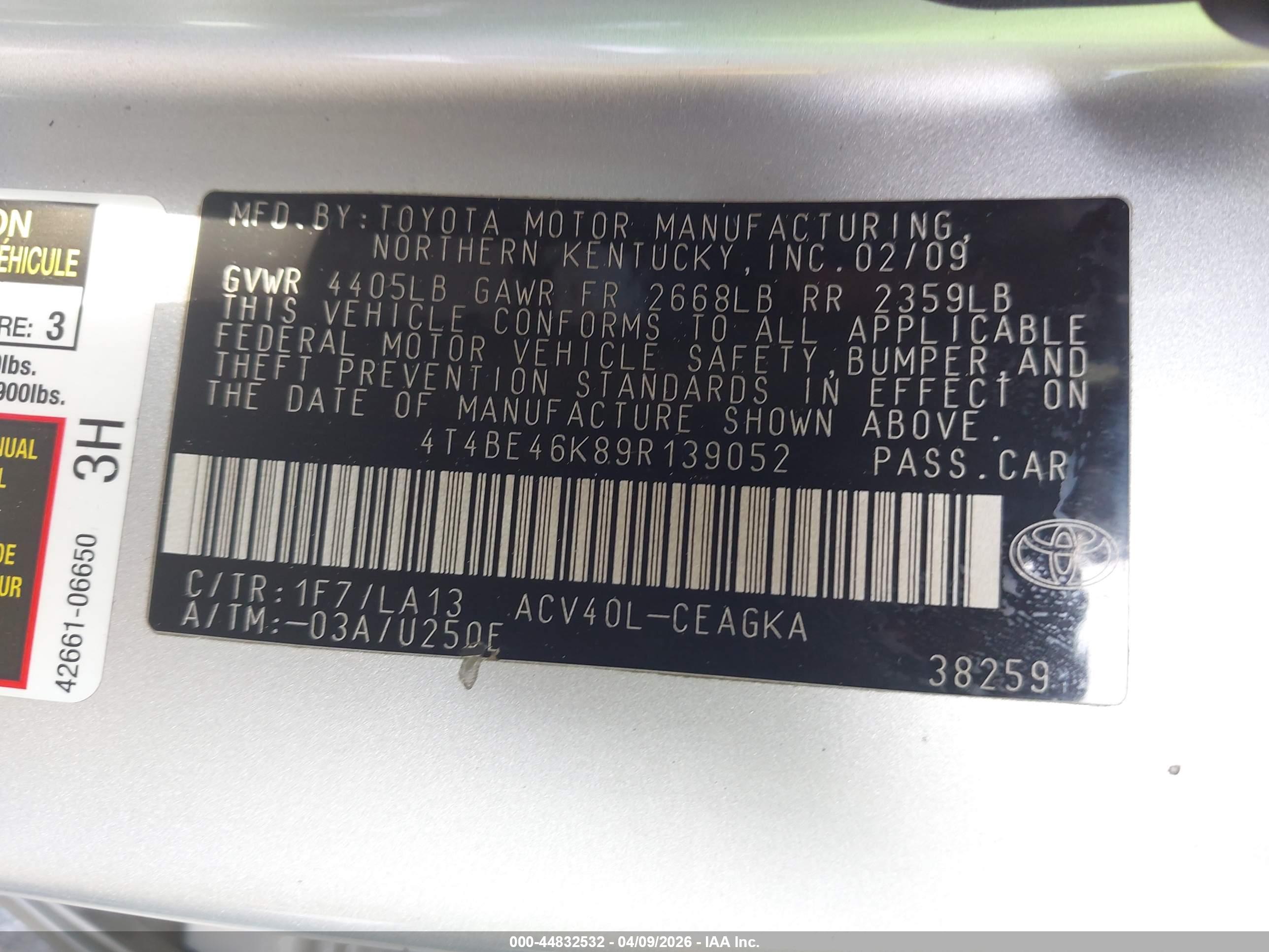 TOYOTA CAMRY image 9