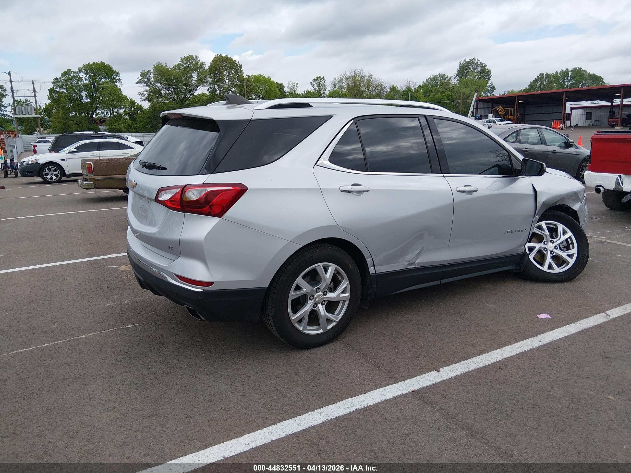 CHEVROLET EQUINOX image 4