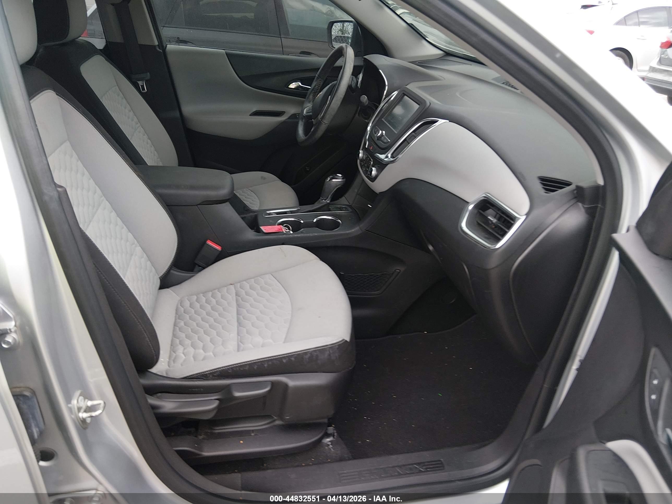 CHEVROLET EQUINOX image 5
