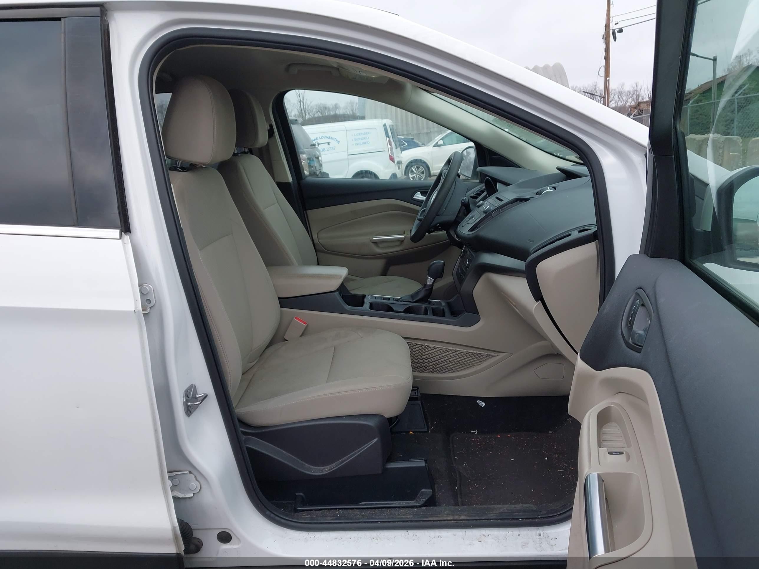 FORD ESCAPE image 5