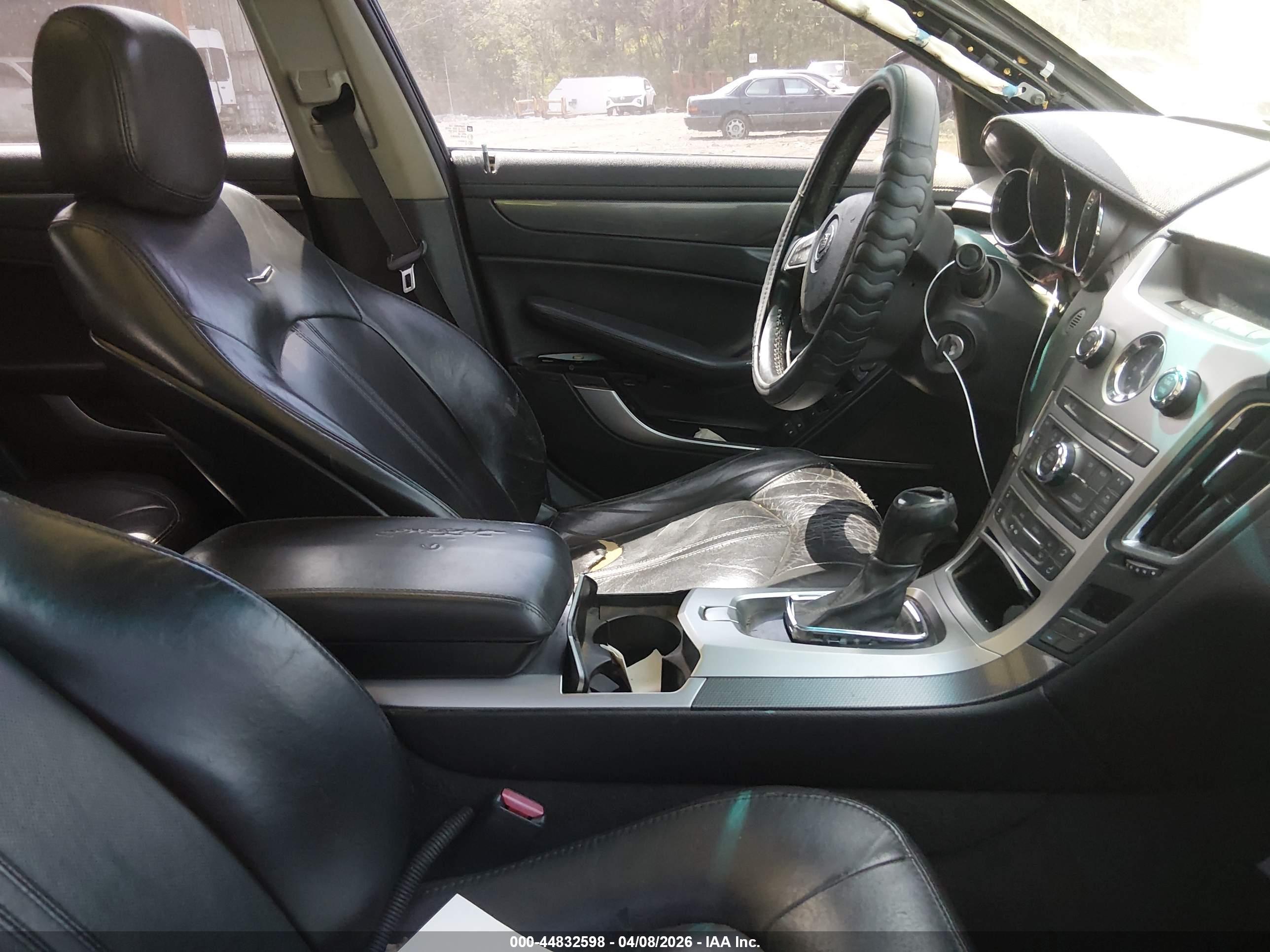 CADILLAC CTS image 5
