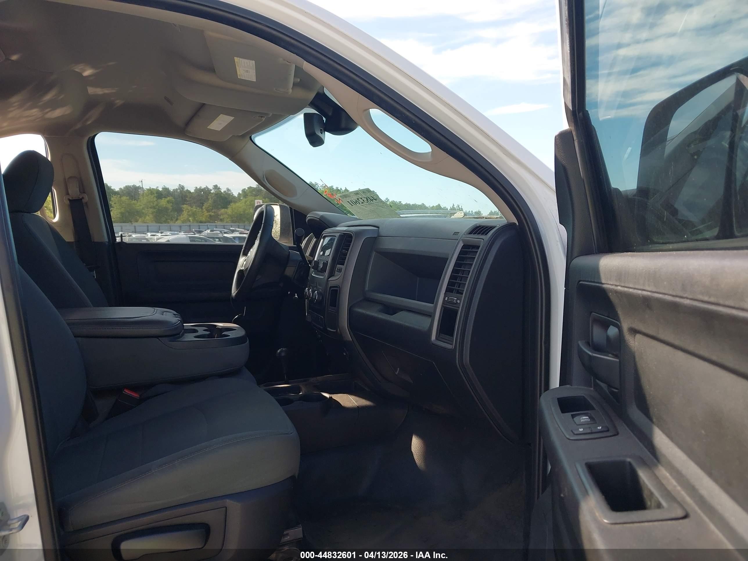 RAM 2500 image 5