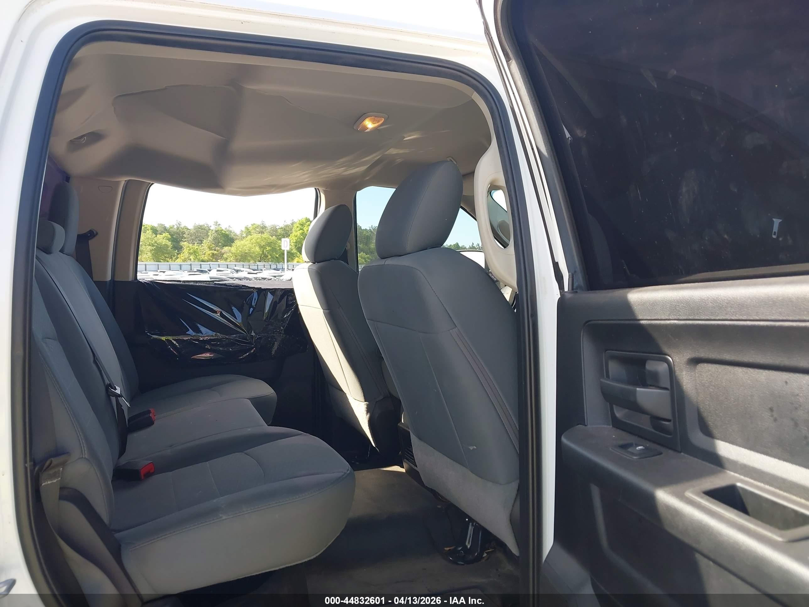 RAM 2500 image 8