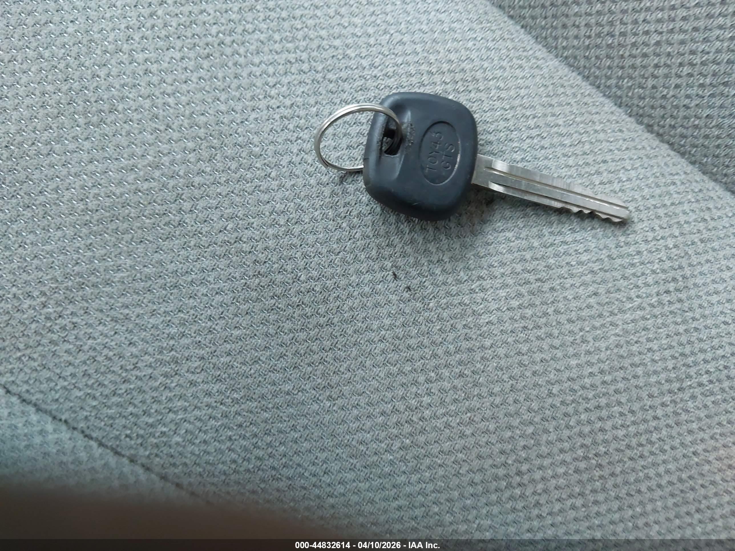 TOYOTA SIENNA image 11