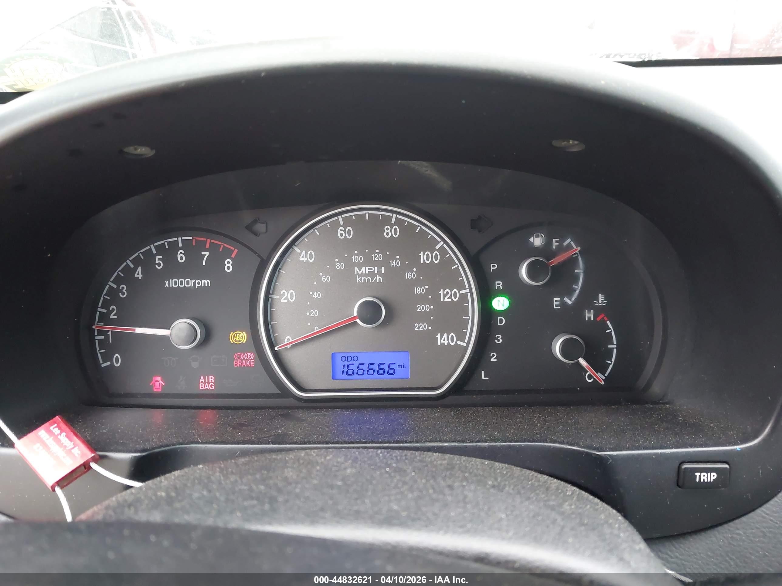 HYUNDAI ELANTRA image 7