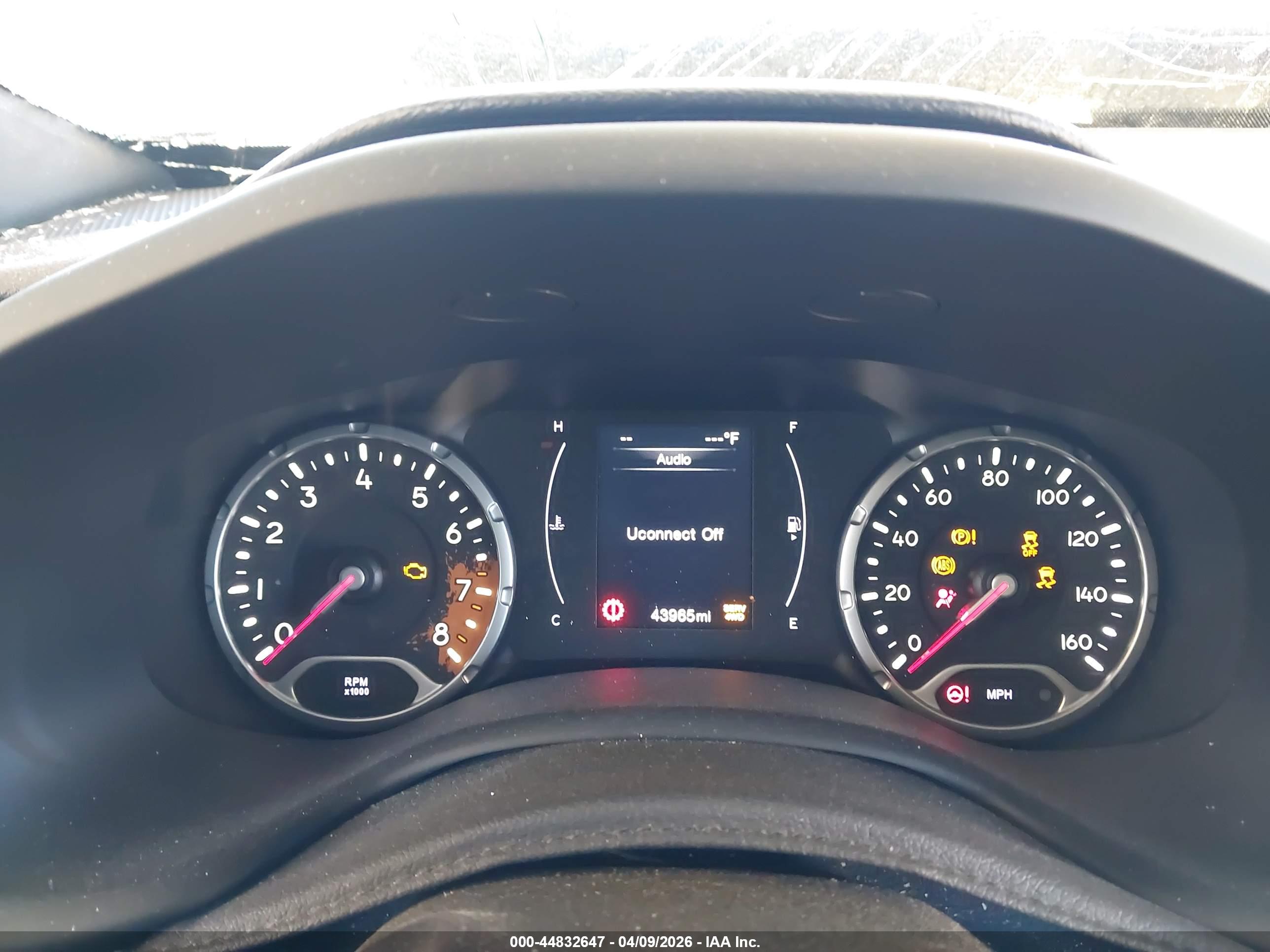 JEEP RENEGADE image 7
