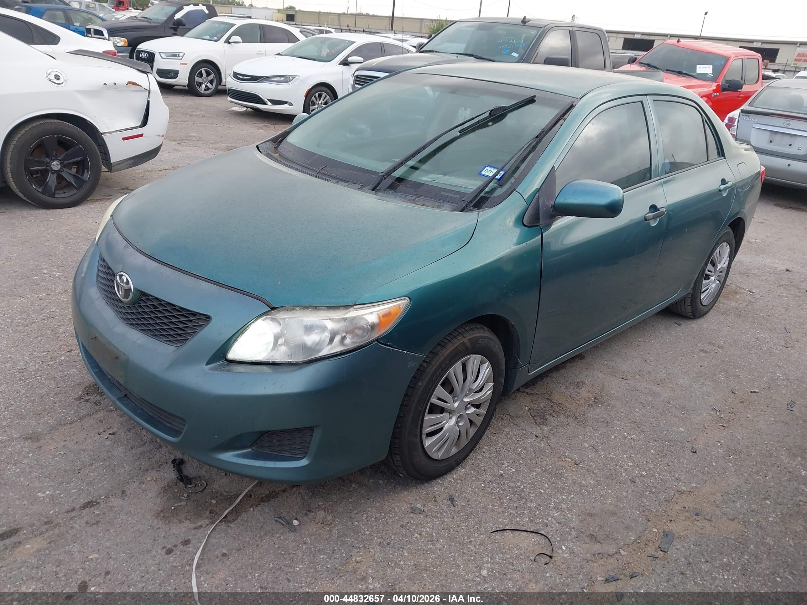 TOYOTA COROLLA image 2