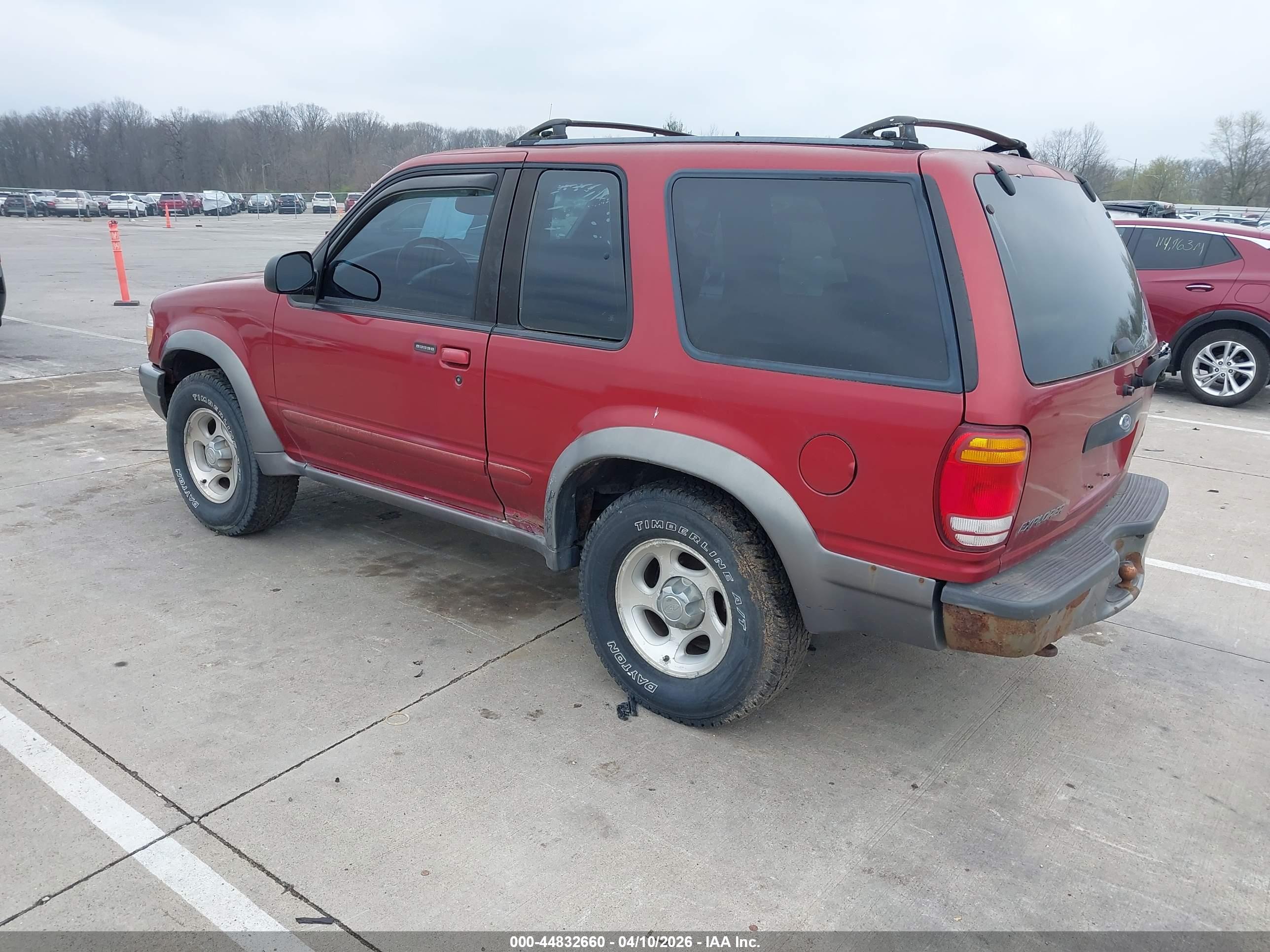 FORD EXPLORER image 3