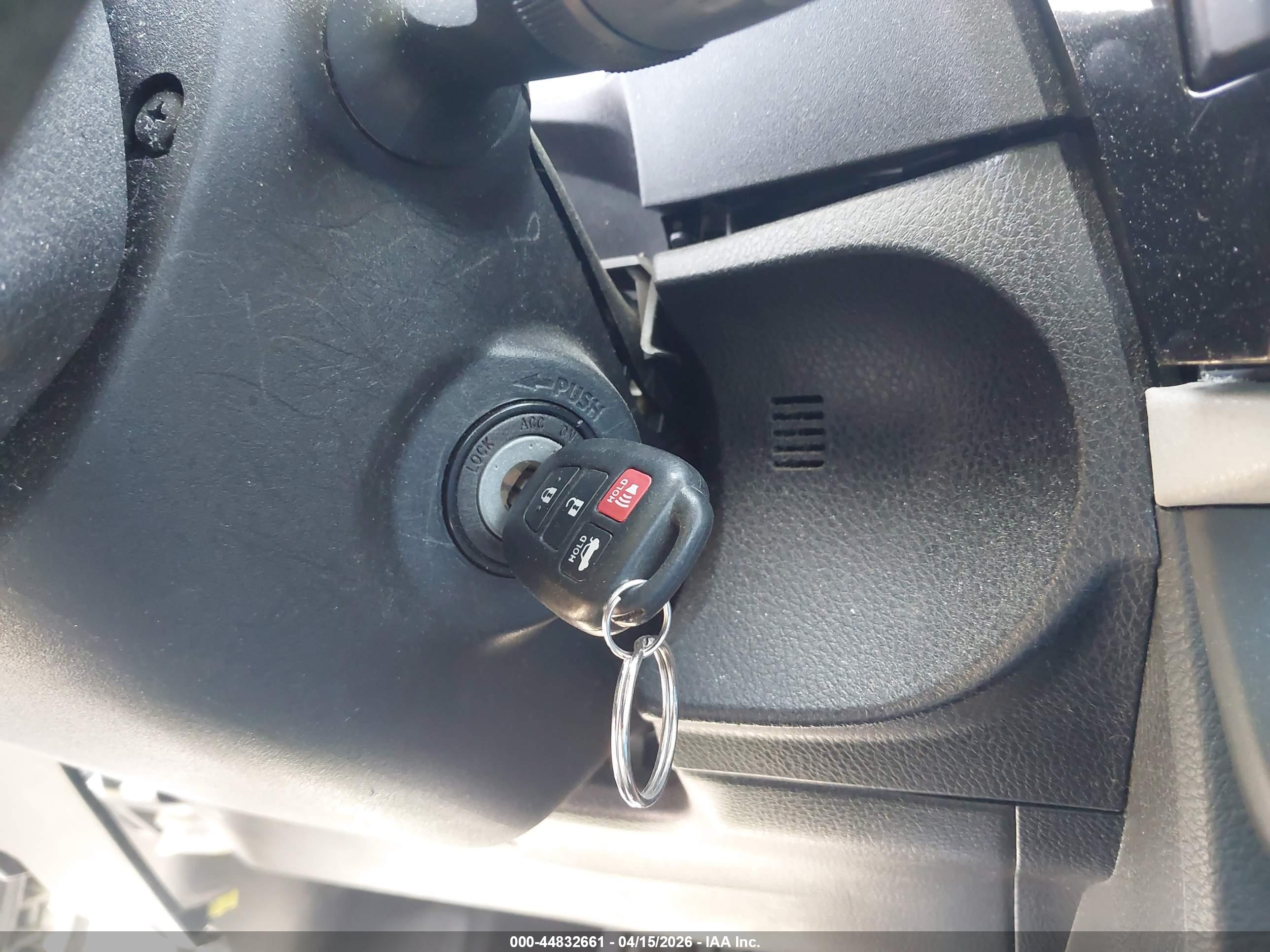 TOYOTA COROLLA image 11
