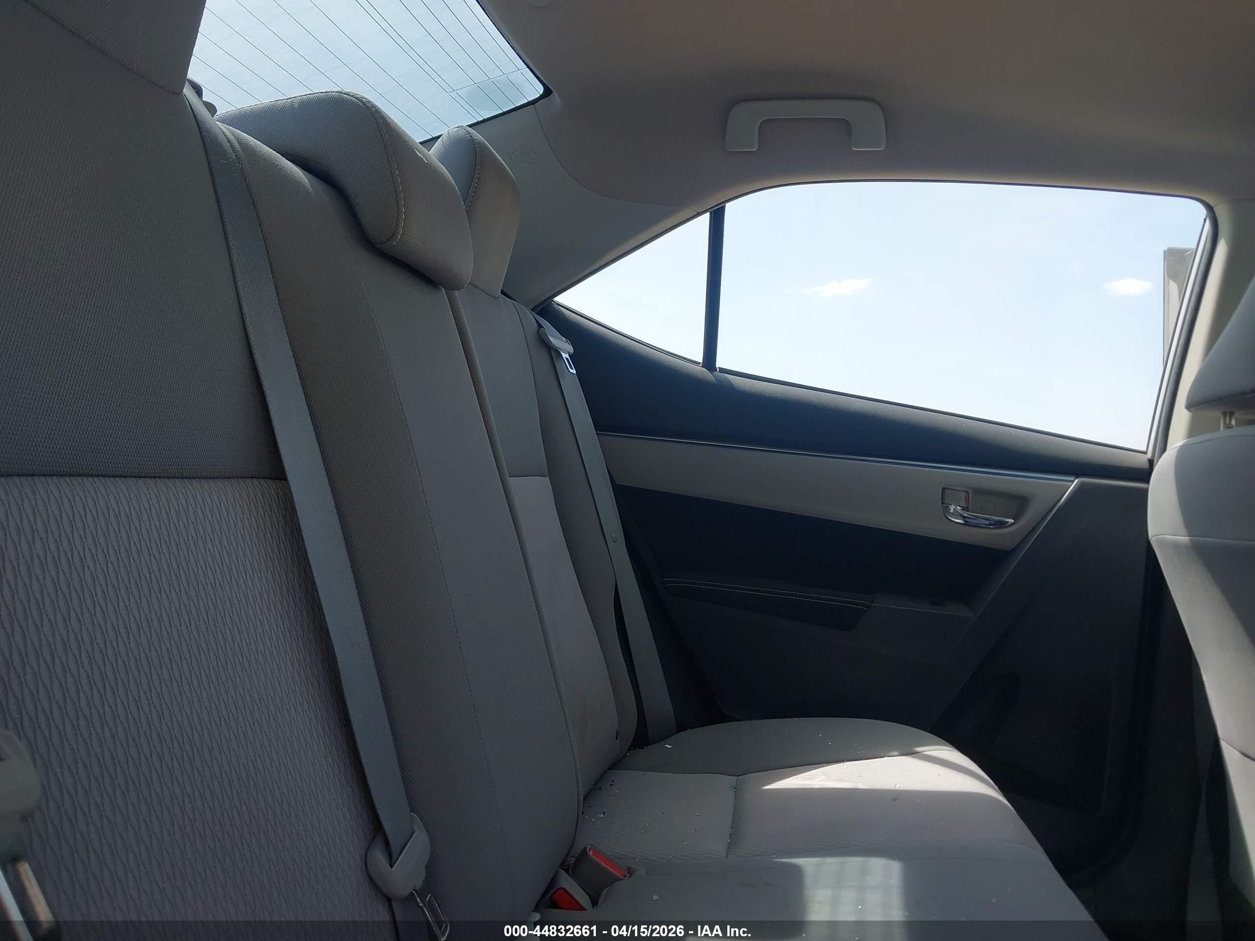 TOYOTA COROLLA image 8