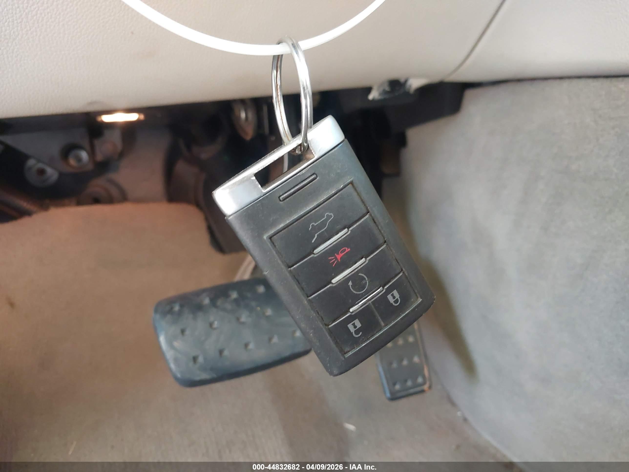 CADILLAC SRX image 11