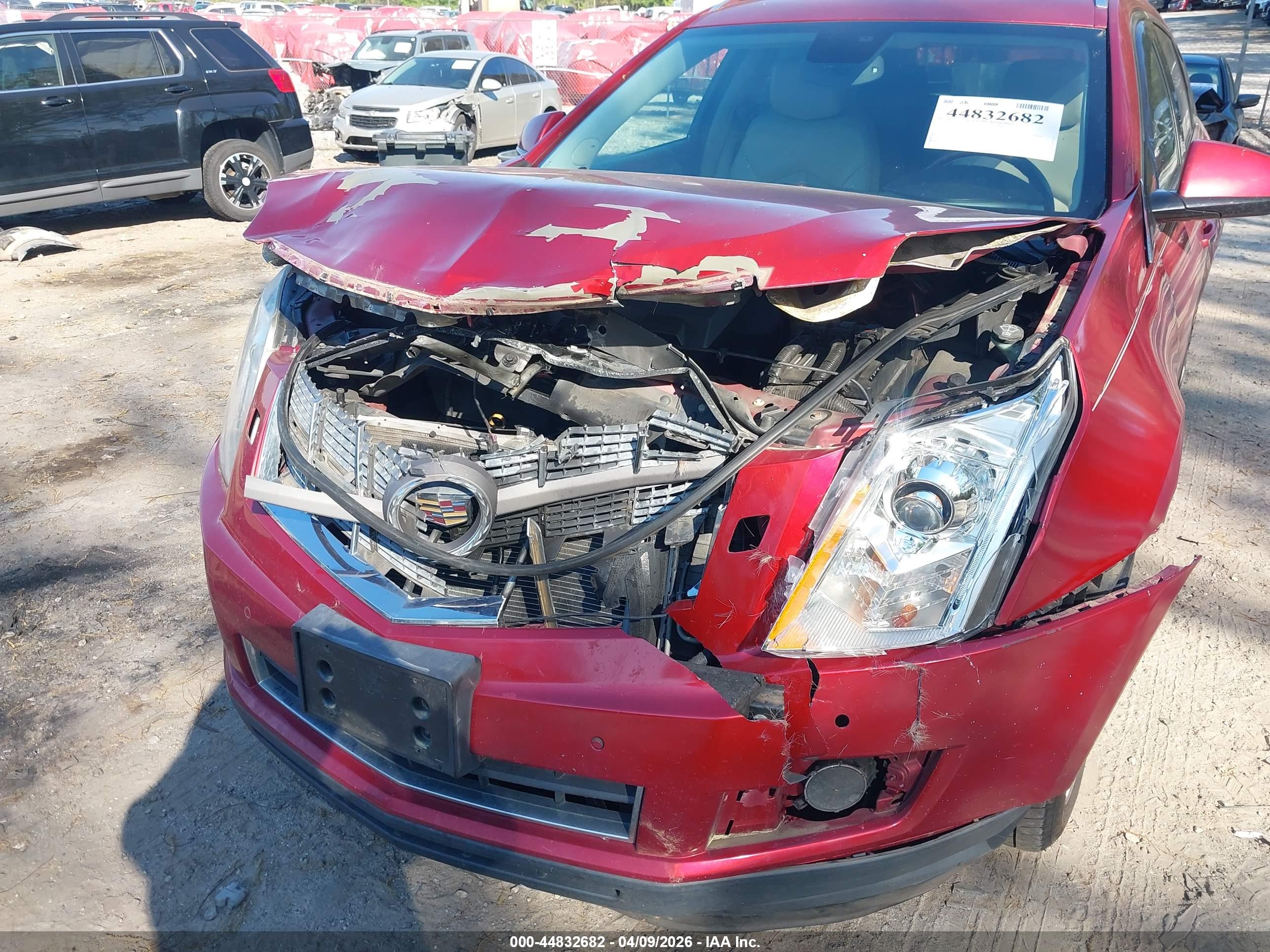 CADILLAC SRX image 6