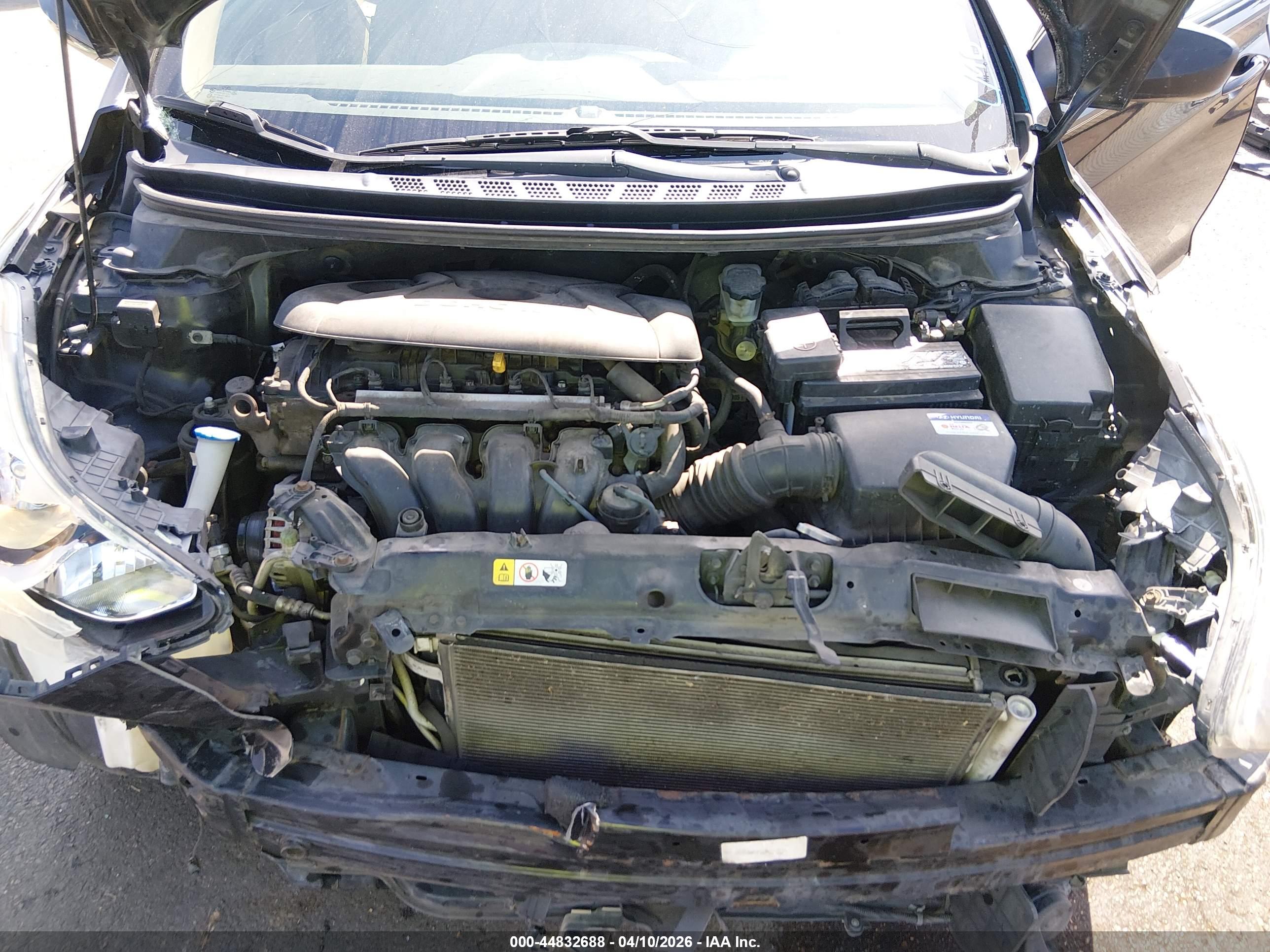 HYUNDAI ELANTRA image 10