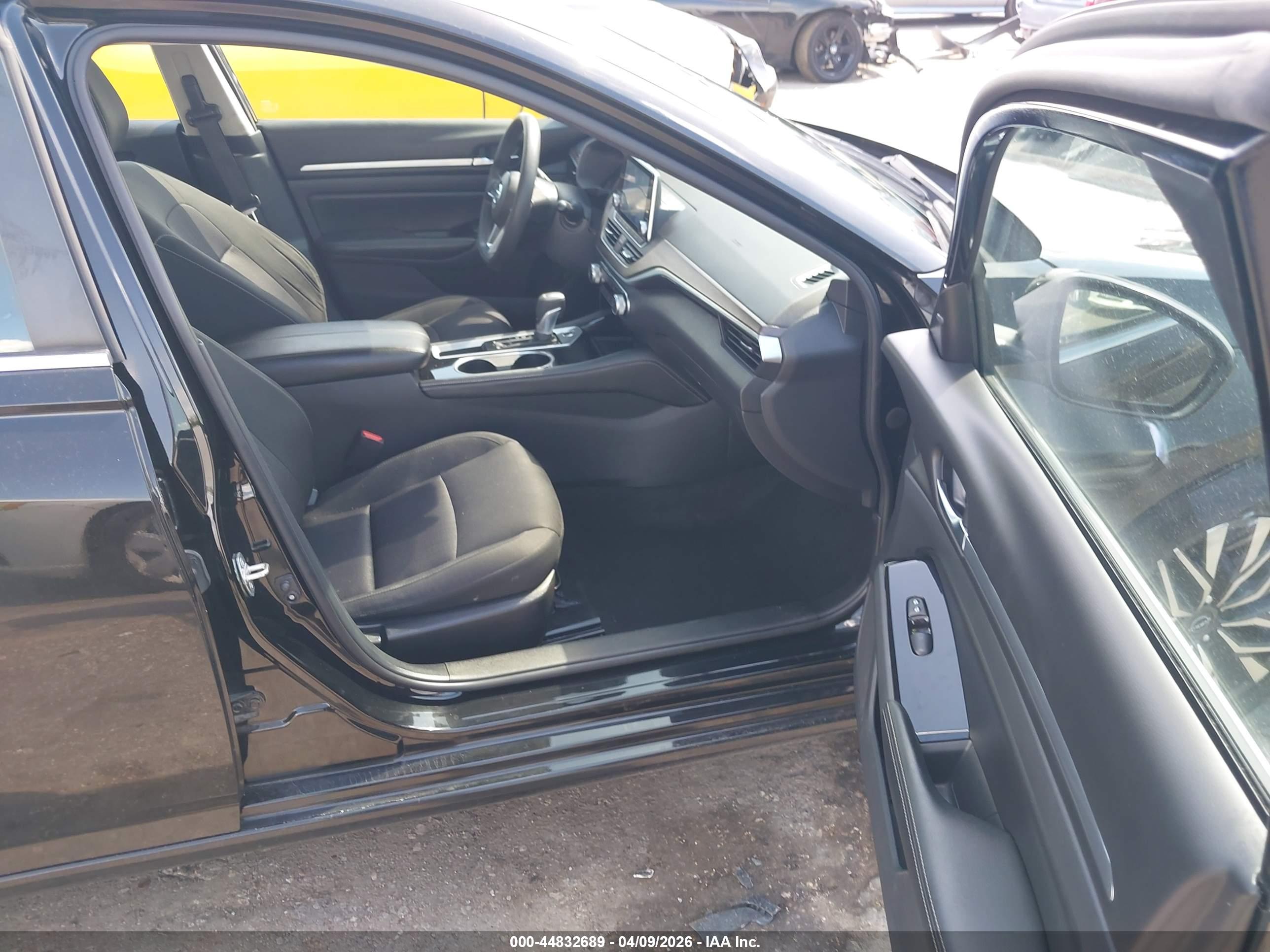 NISSAN ALTIMA image 5