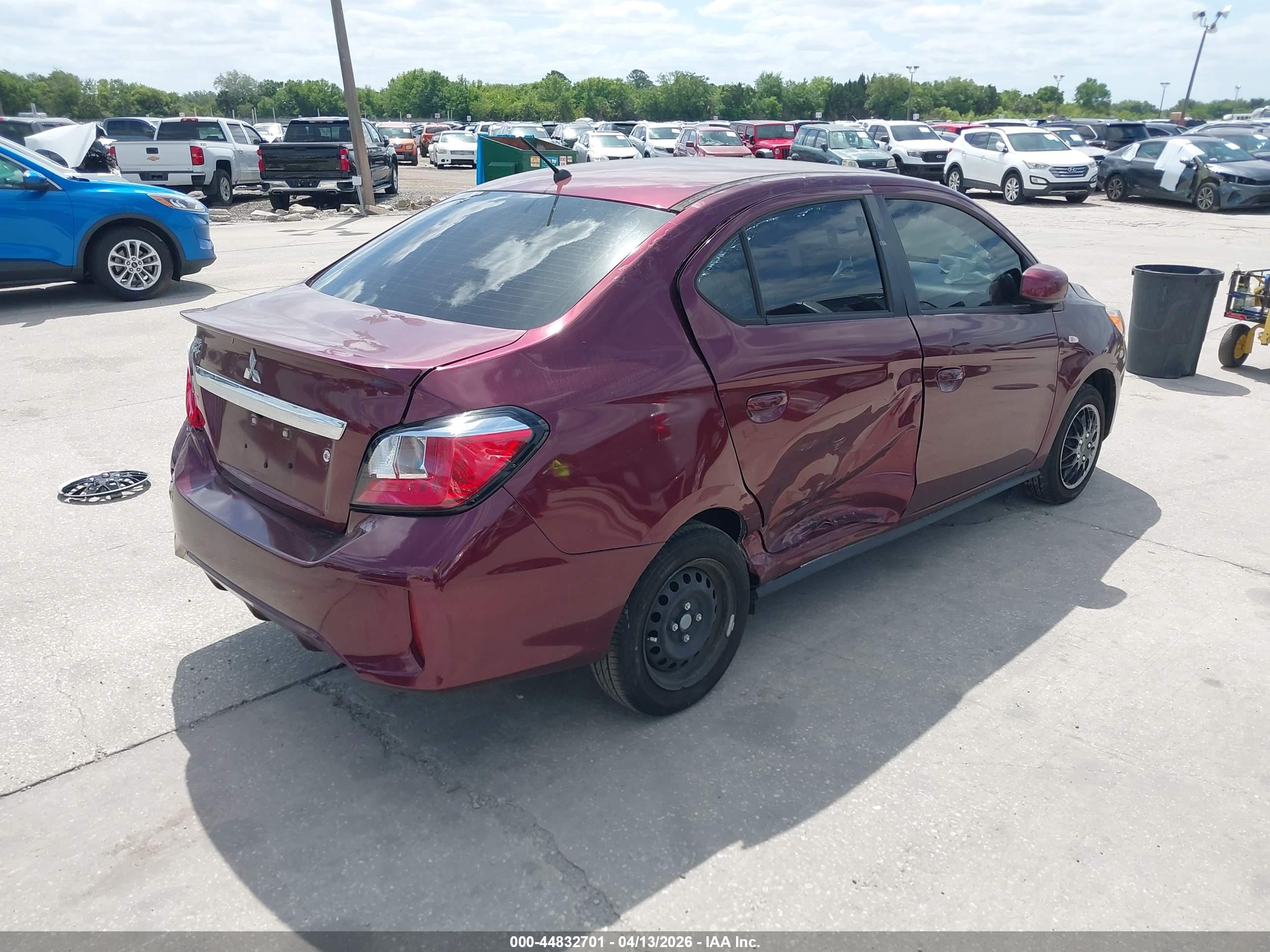 MITSUBISHI MIRAGE image 4