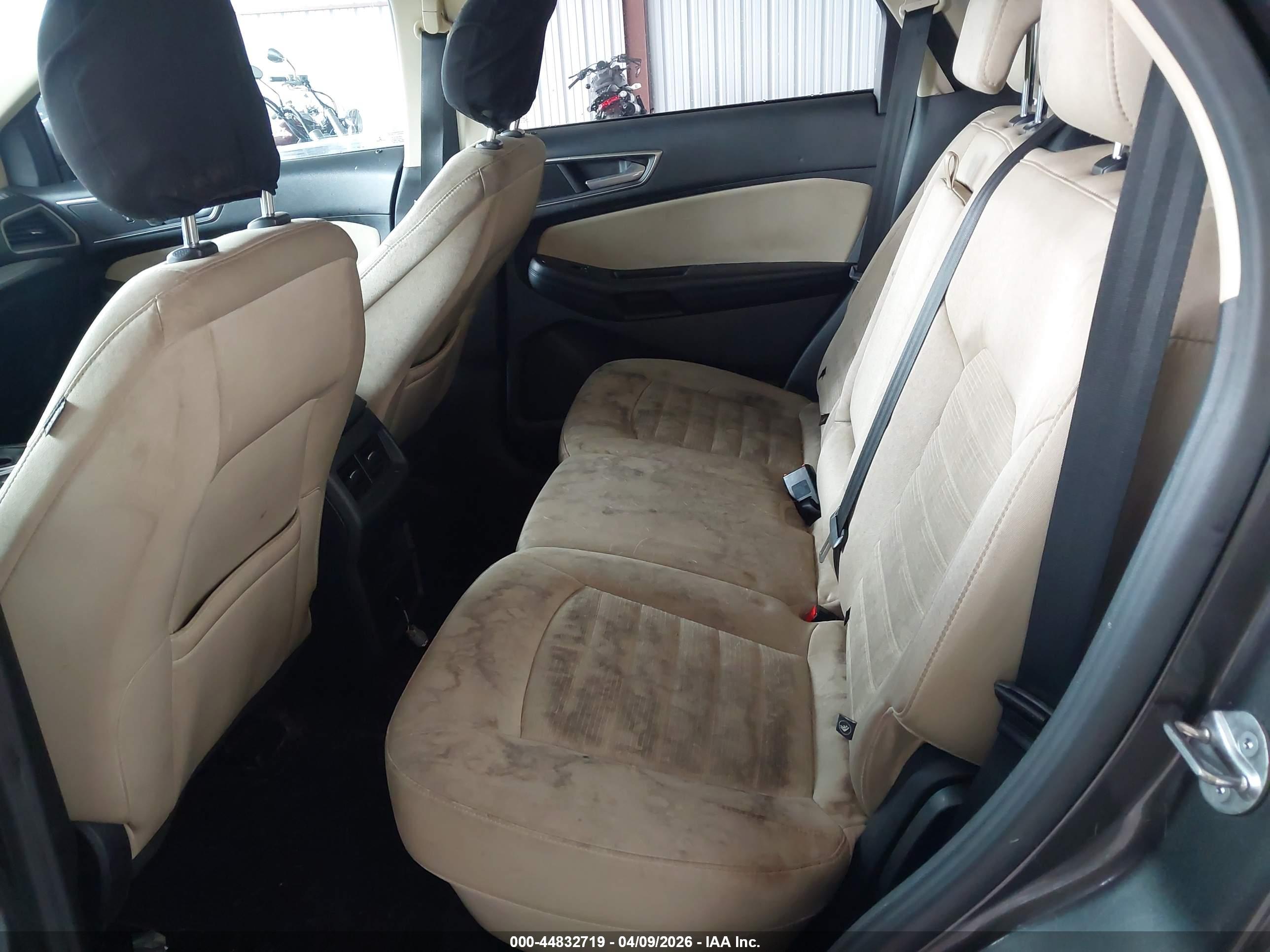 FORD EDGE image 8