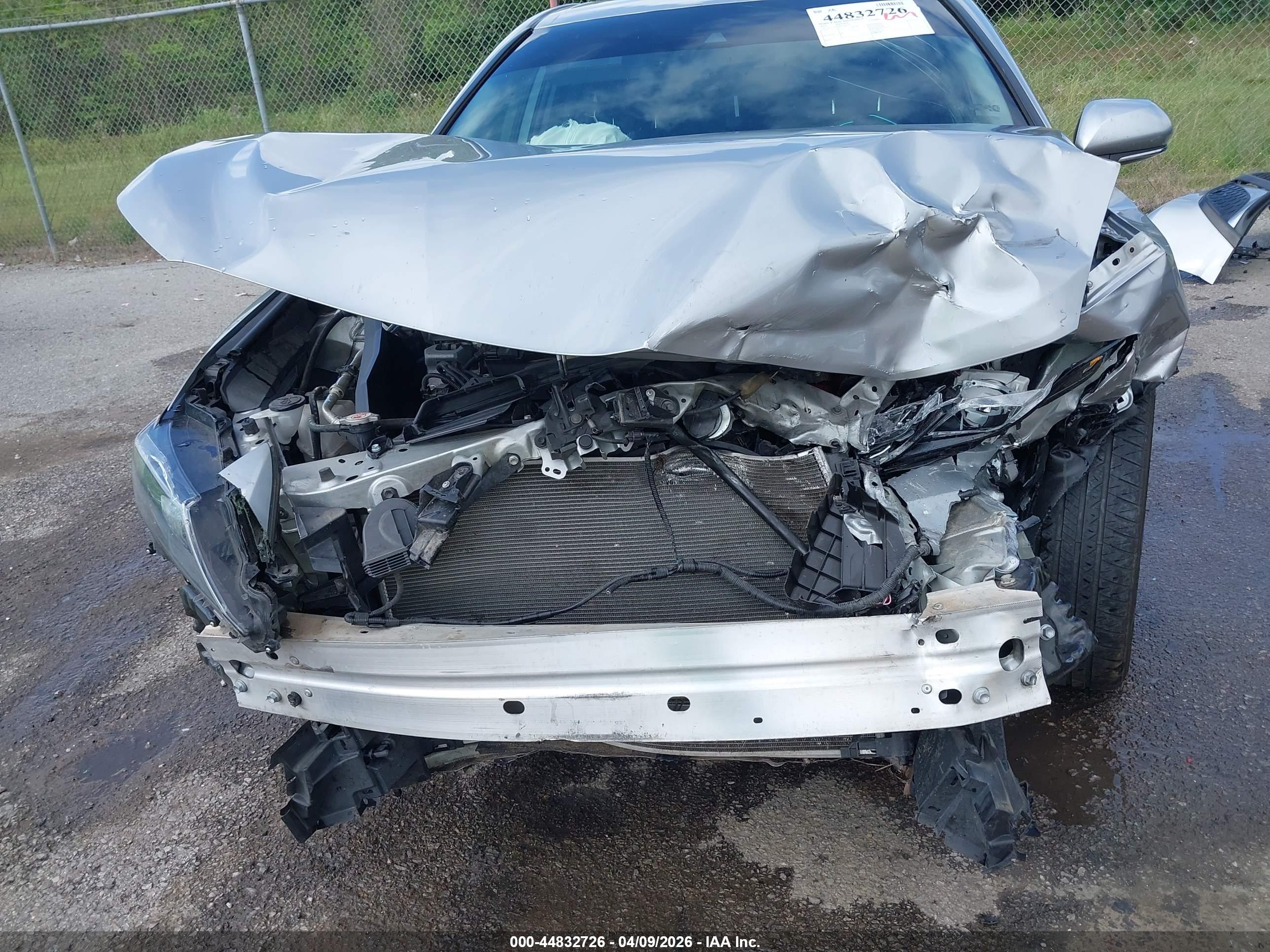 TOYOTA CAMRY image 6
