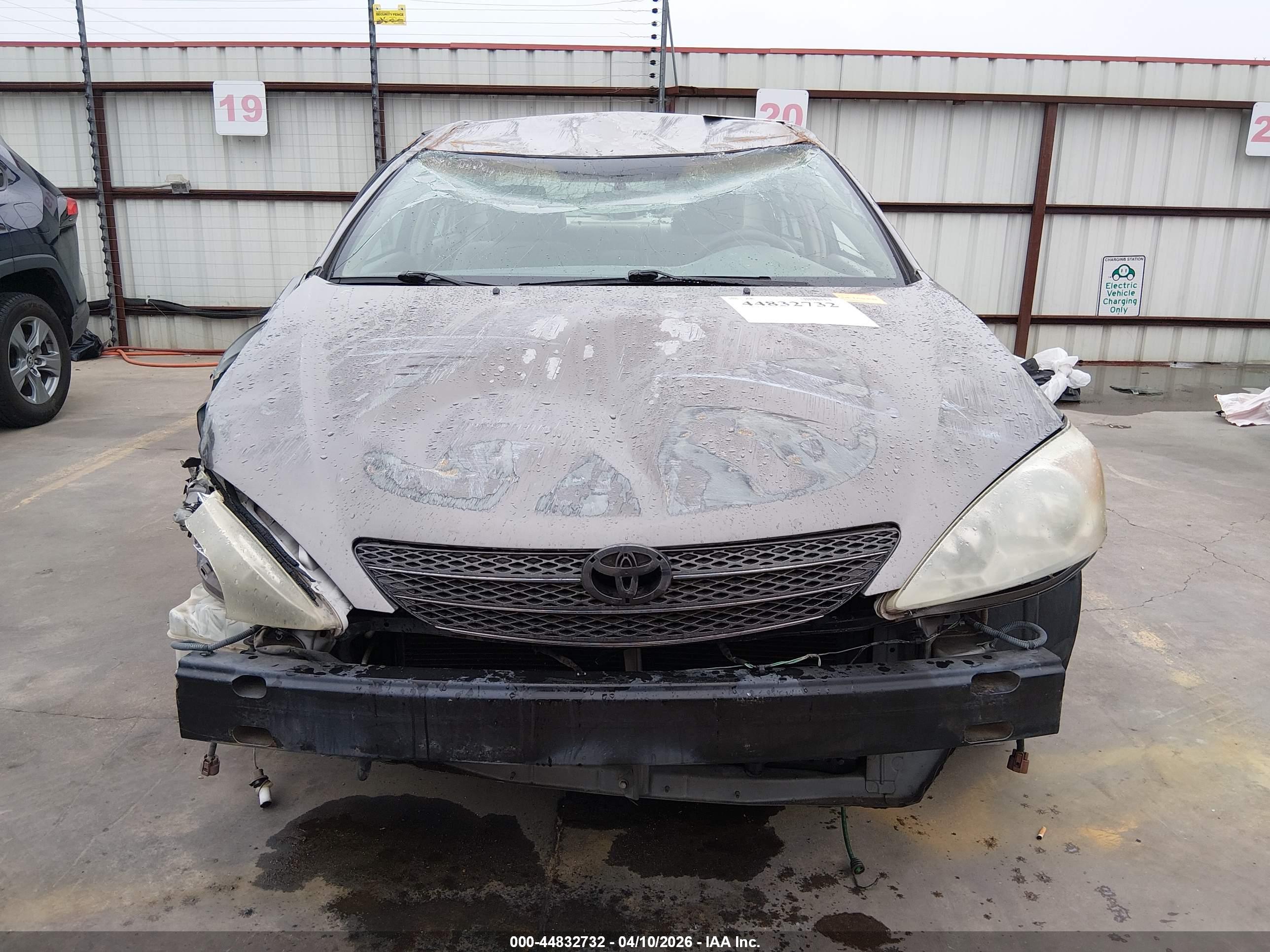 TOYOTA CAMRY image 6