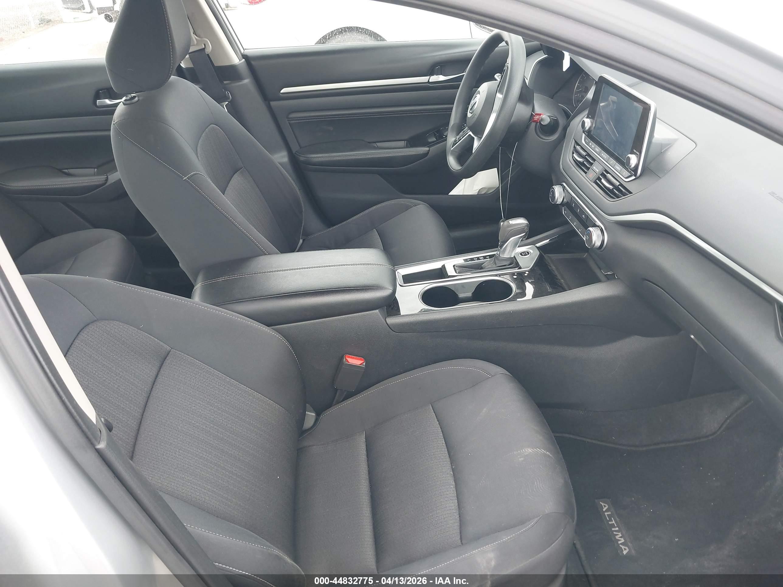 NISSAN ALTIMA image 5