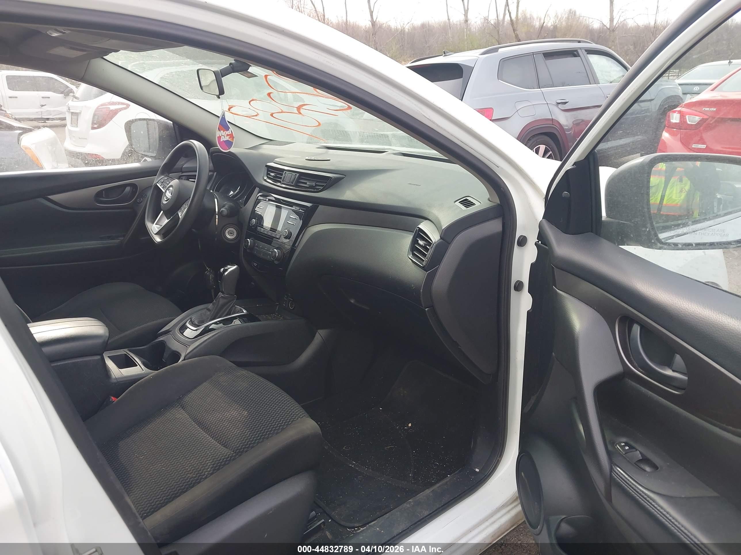NISSAN ROGUE image 5