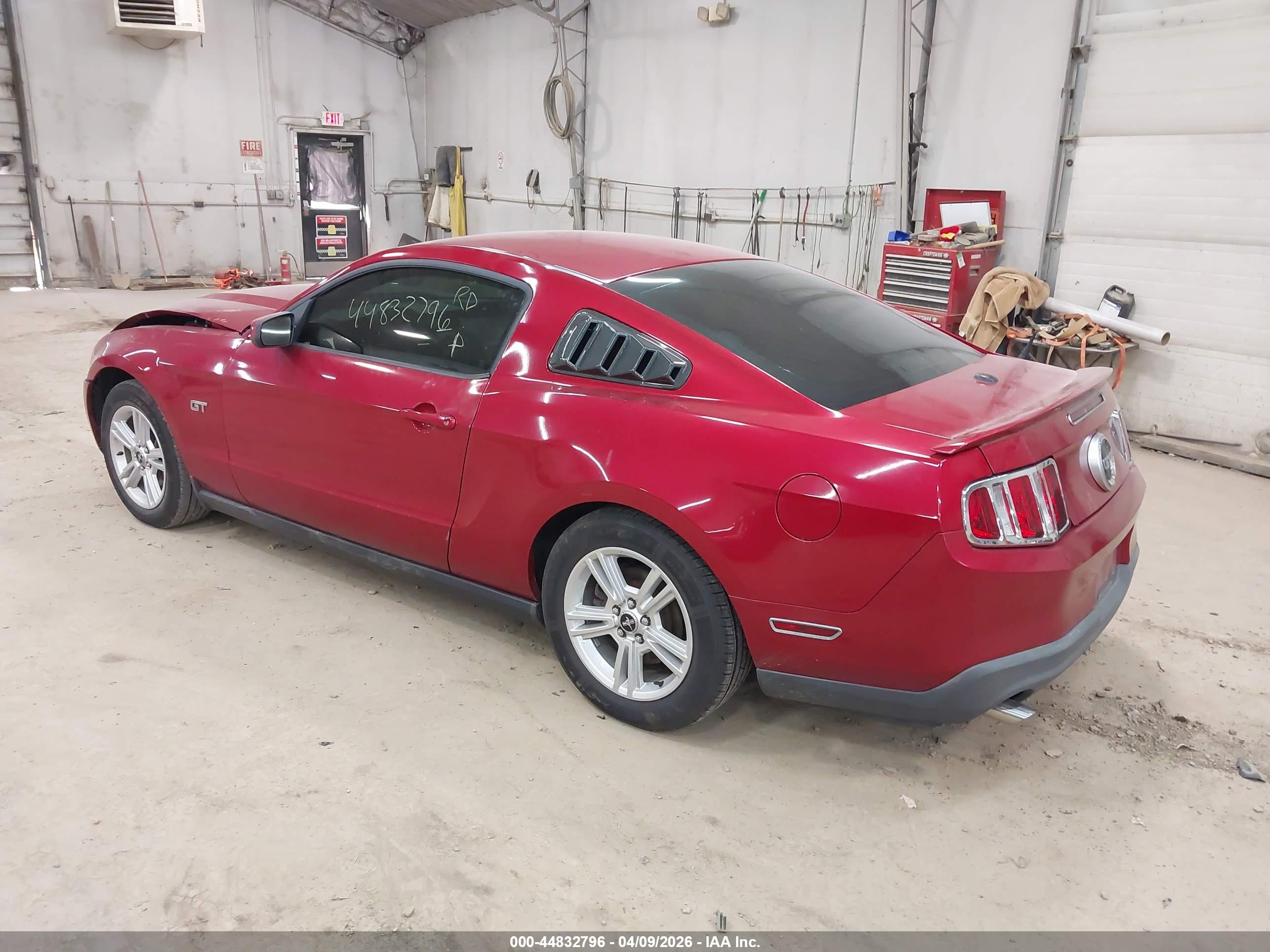 FORD MUSTANG image 3