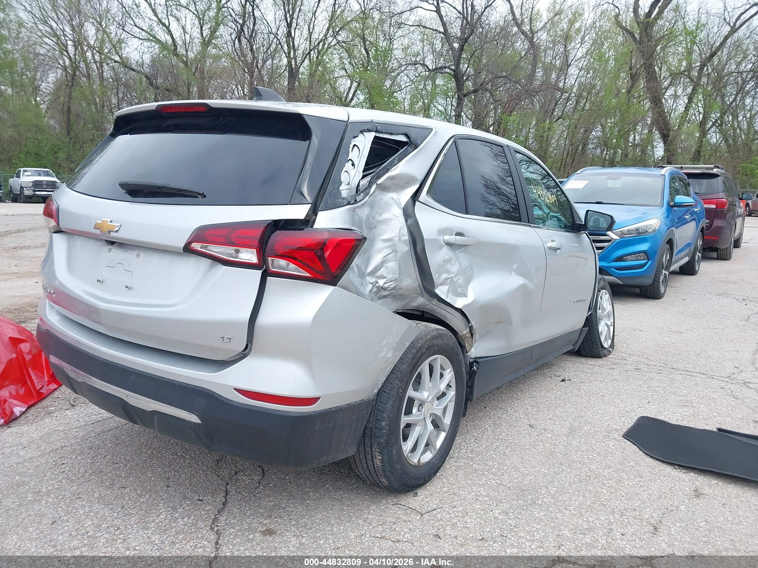 CHEVROLET EQUINOX image 4