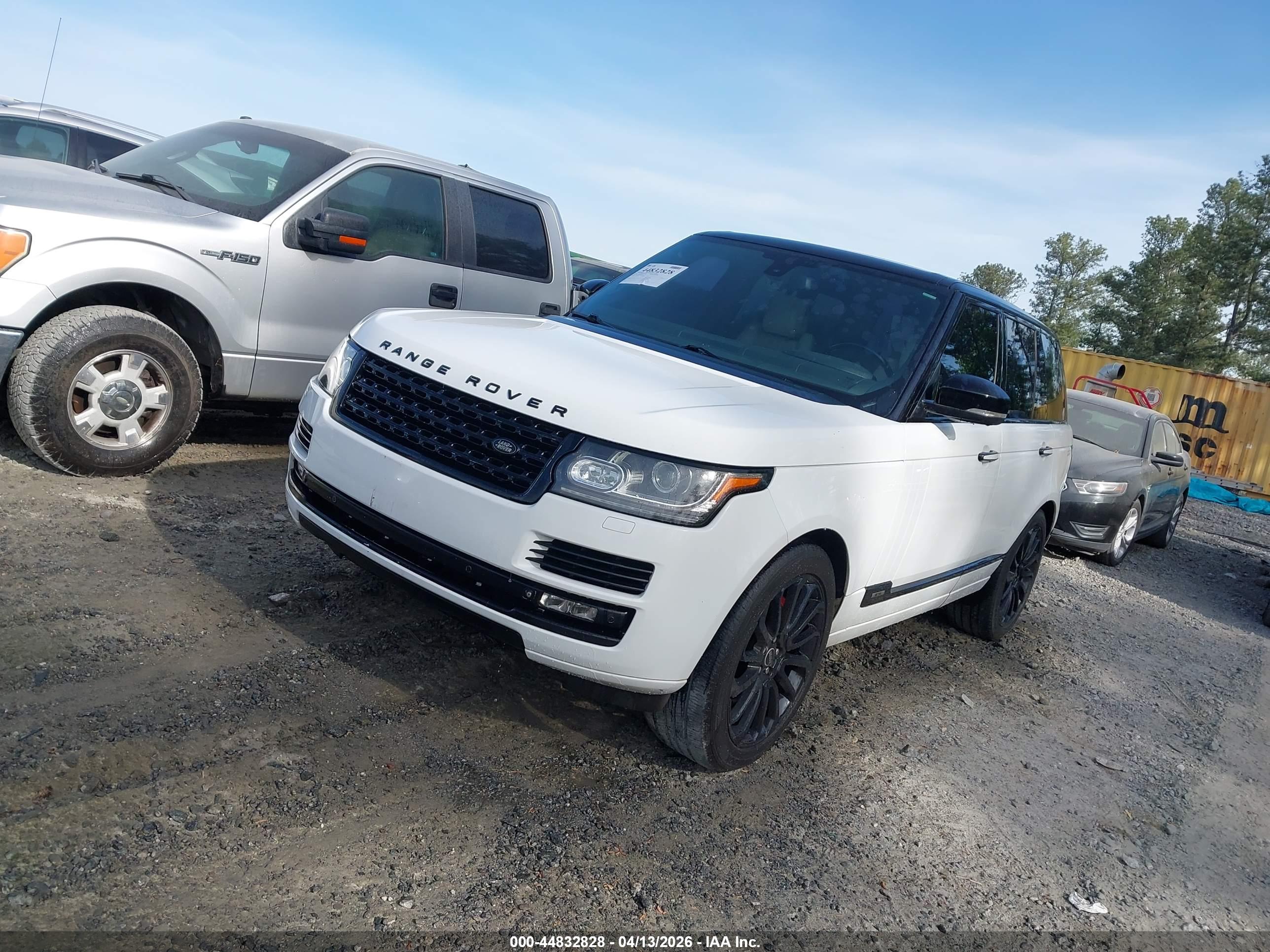 LAND ROVER image 2