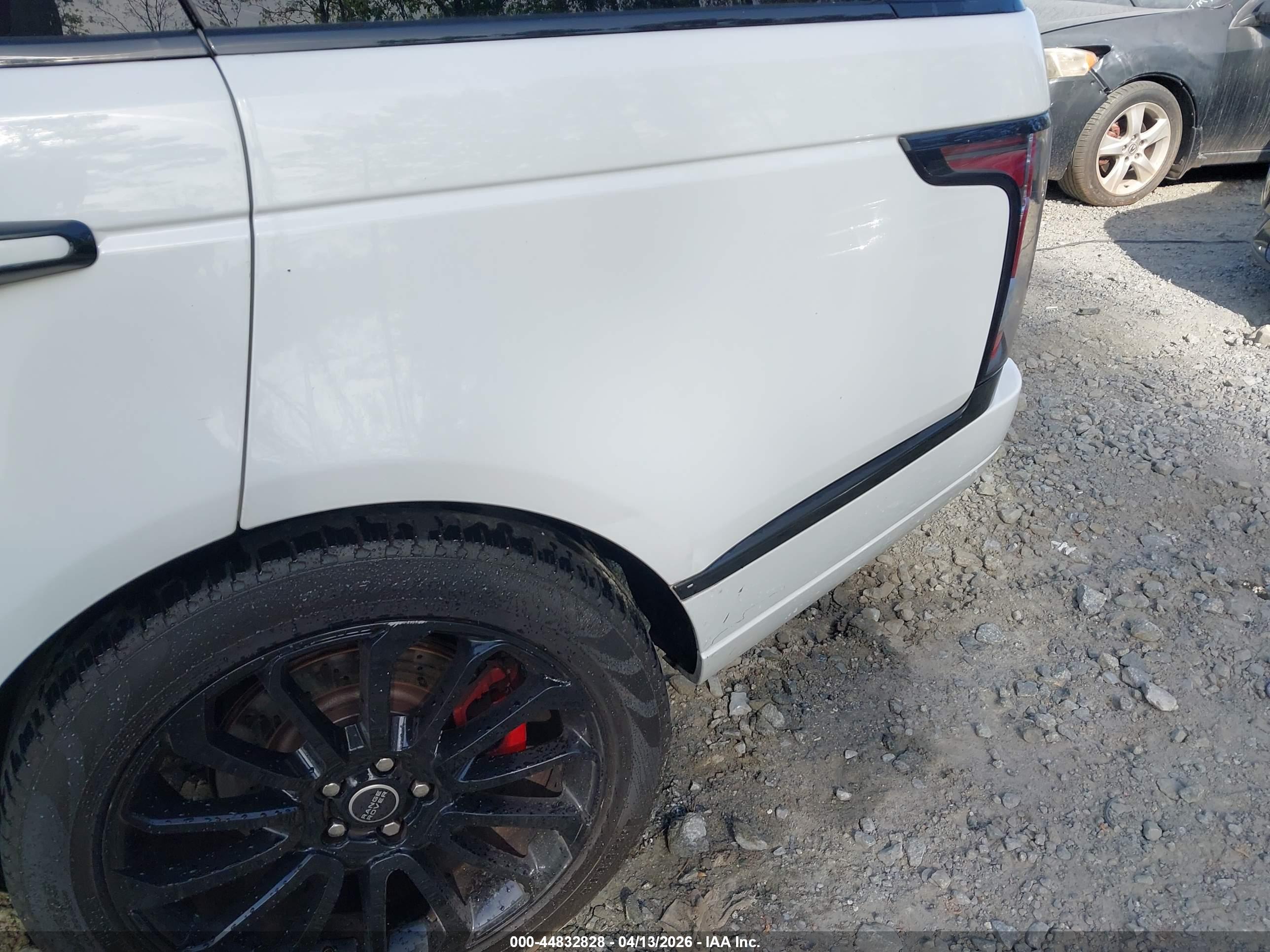 LAND ROVER image 6