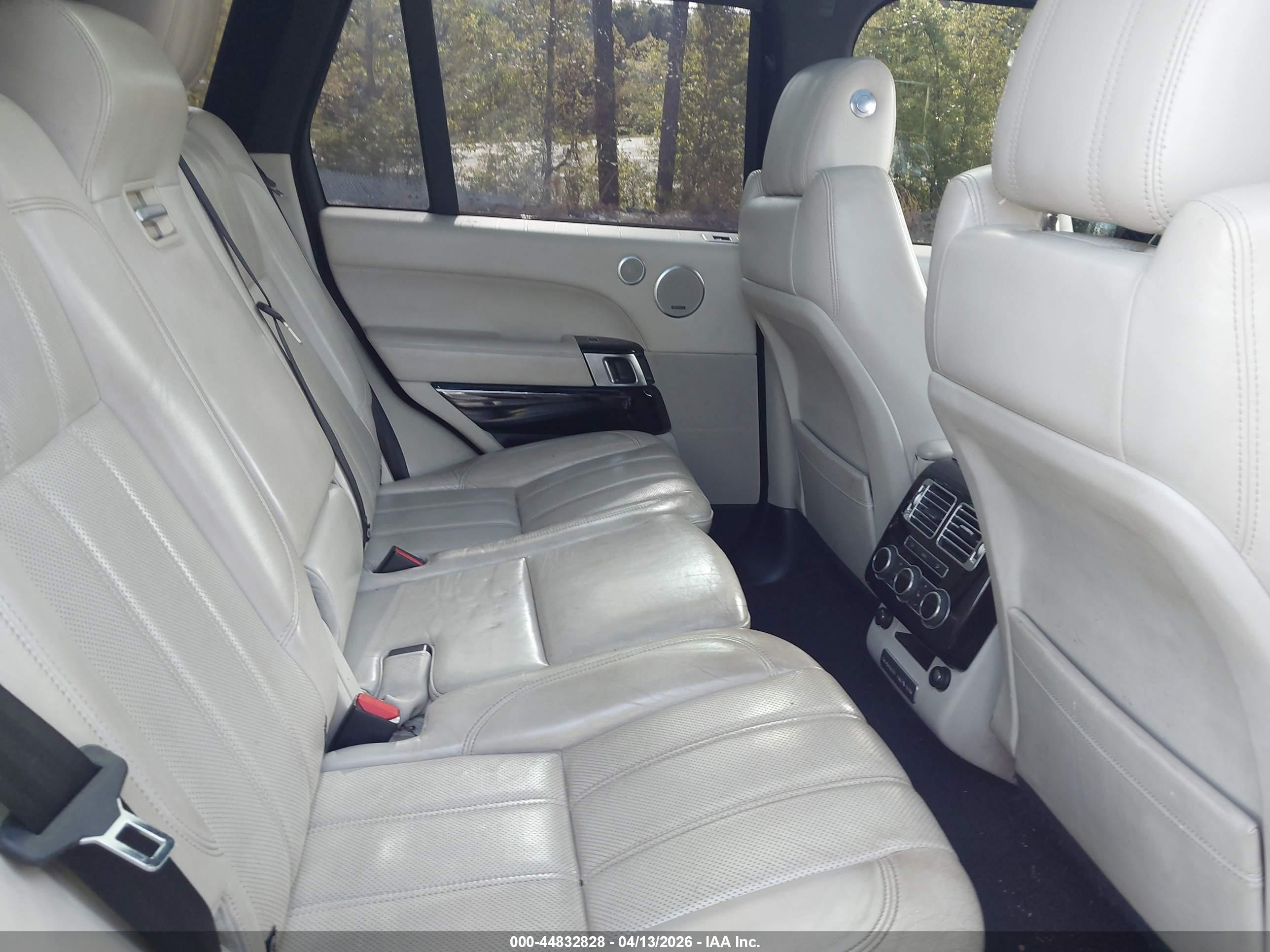 LAND ROVER image 8