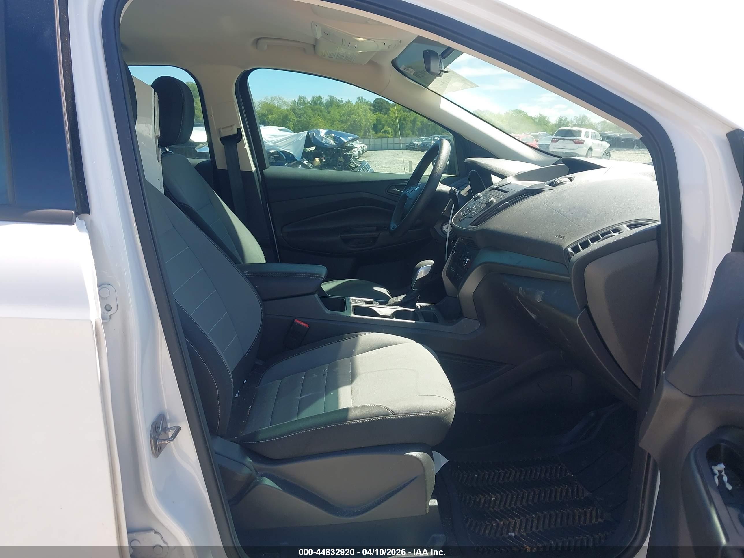FORD ESCAPE image 5