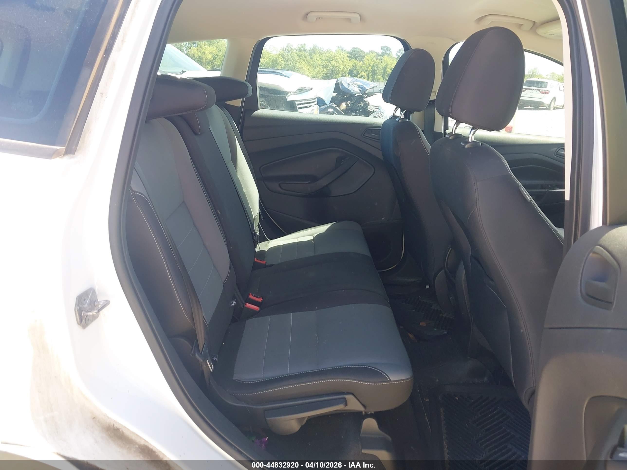 FORD ESCAPE image 8
