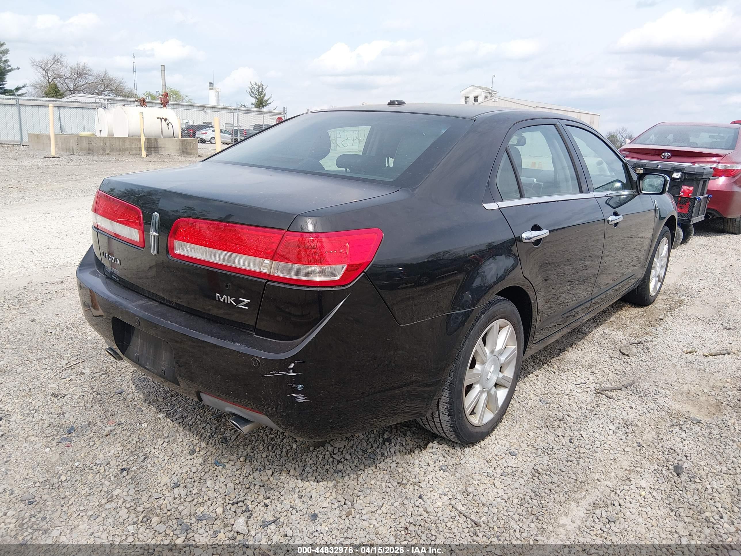 LINCOLN MKZ image 4