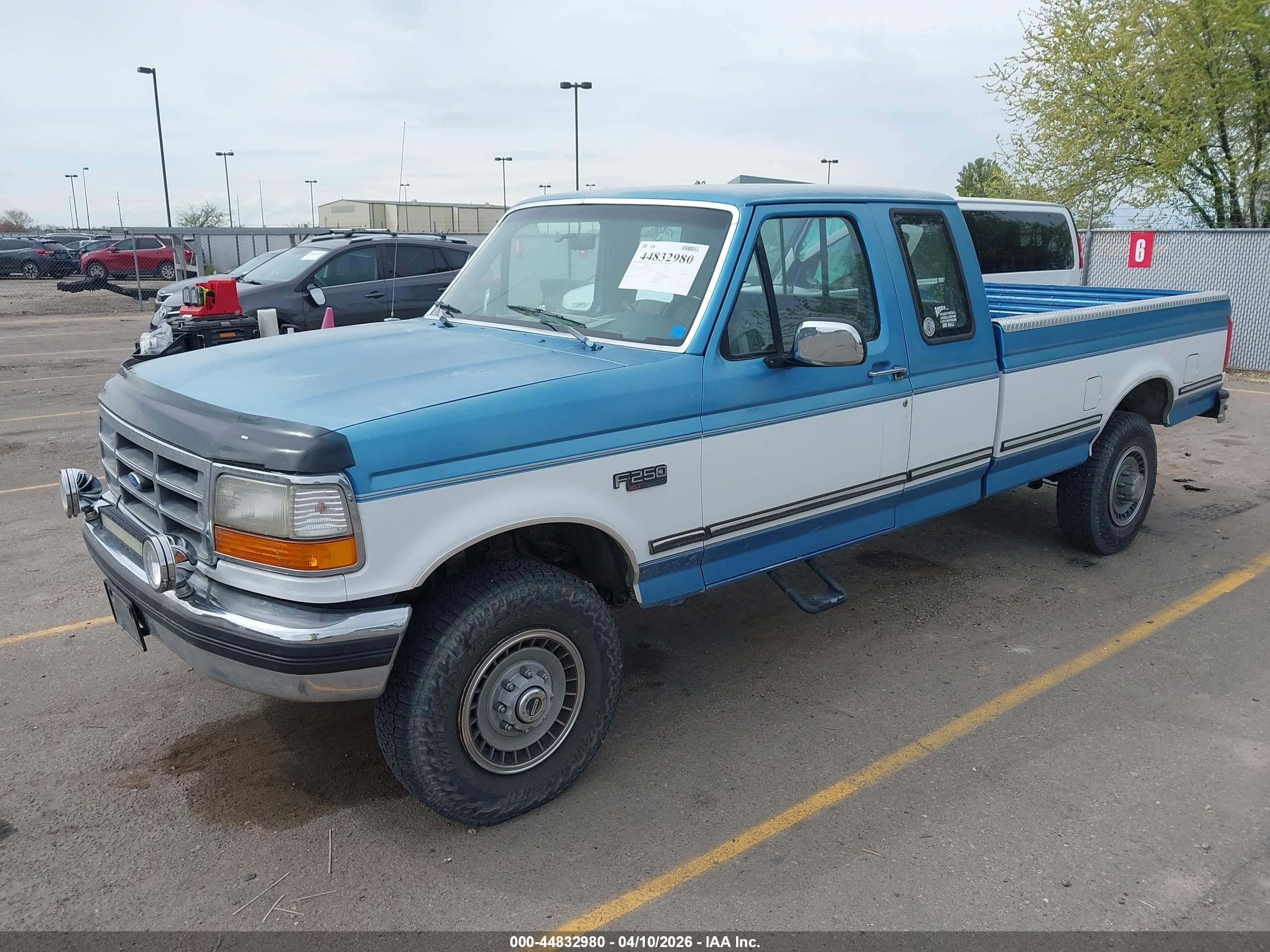 FORD F250 image 2