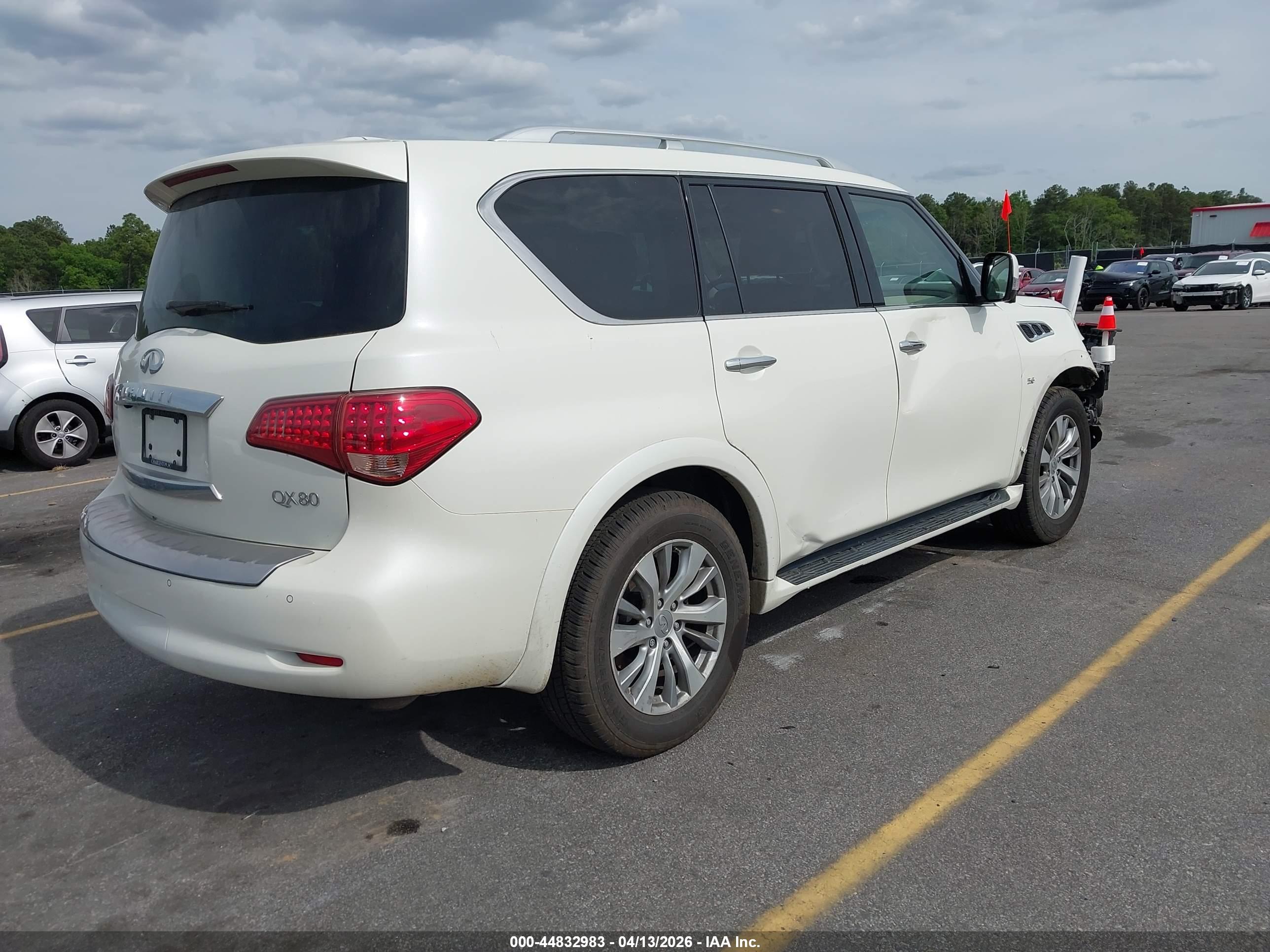 INFINITI QX80 image 4