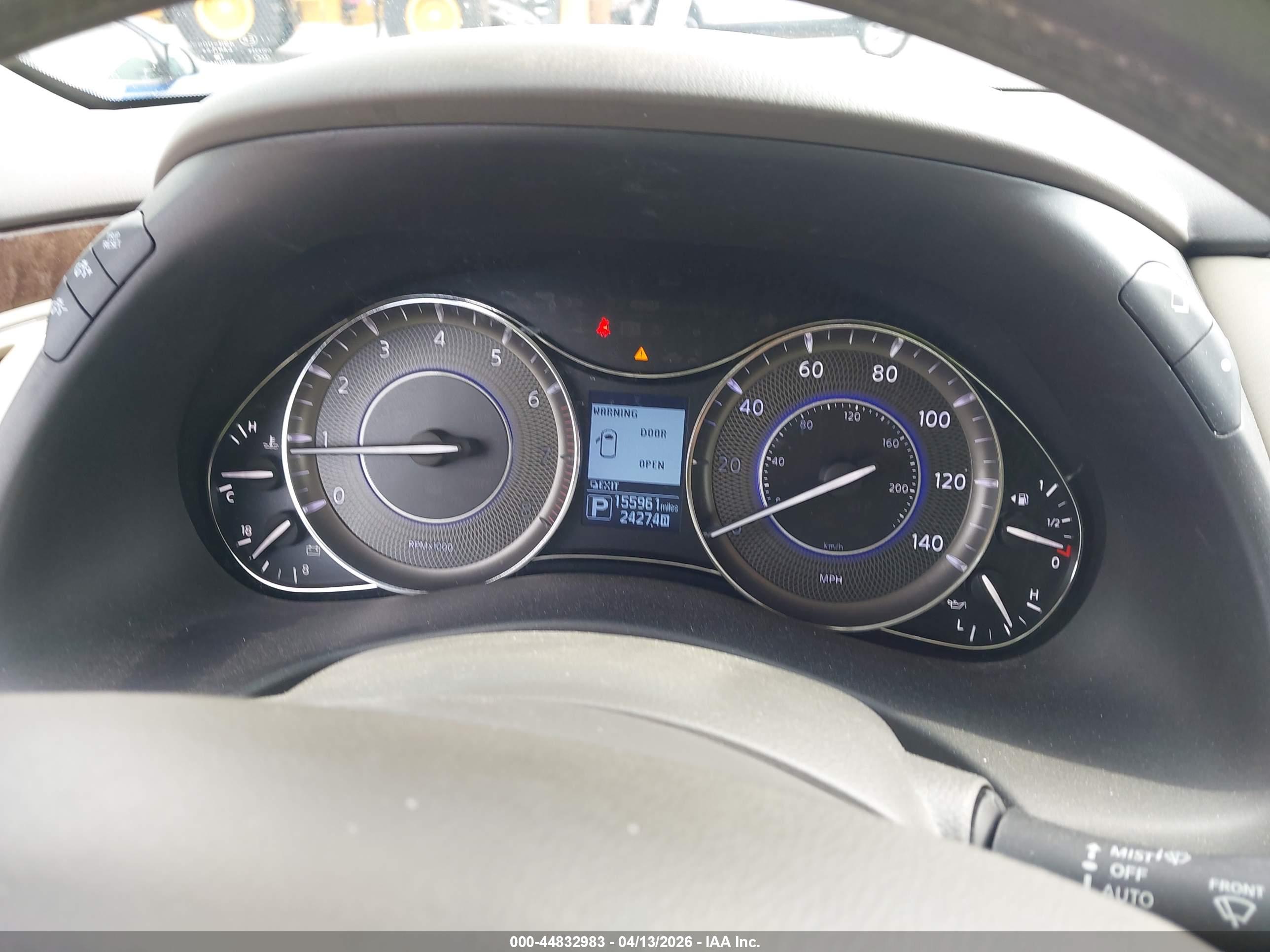 INFINITI QX80 image 7