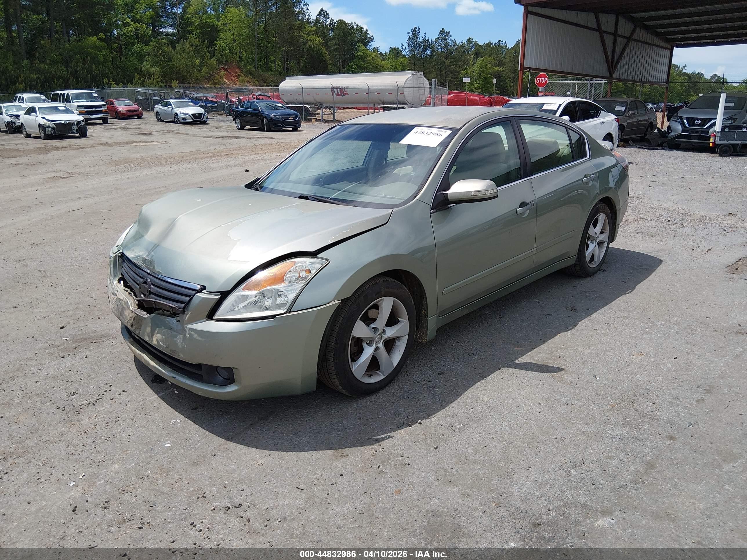 NISSAN ALTIMA image 2
