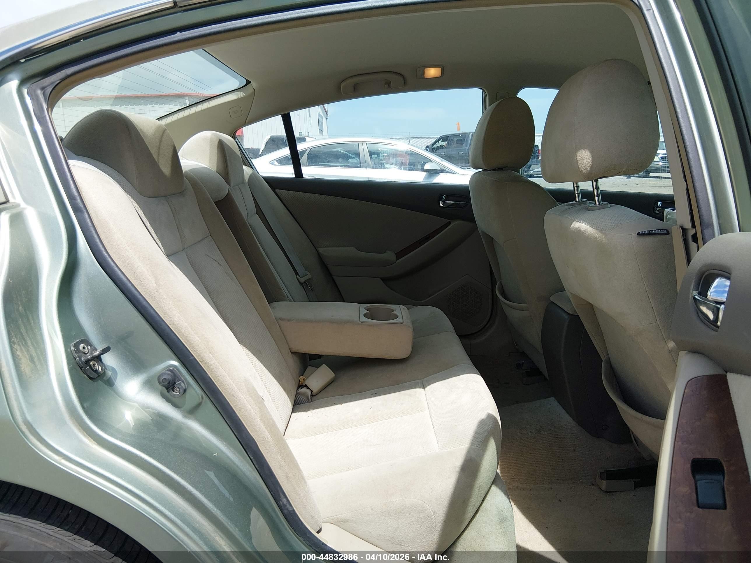 NISSAN ALTIMA image 8
