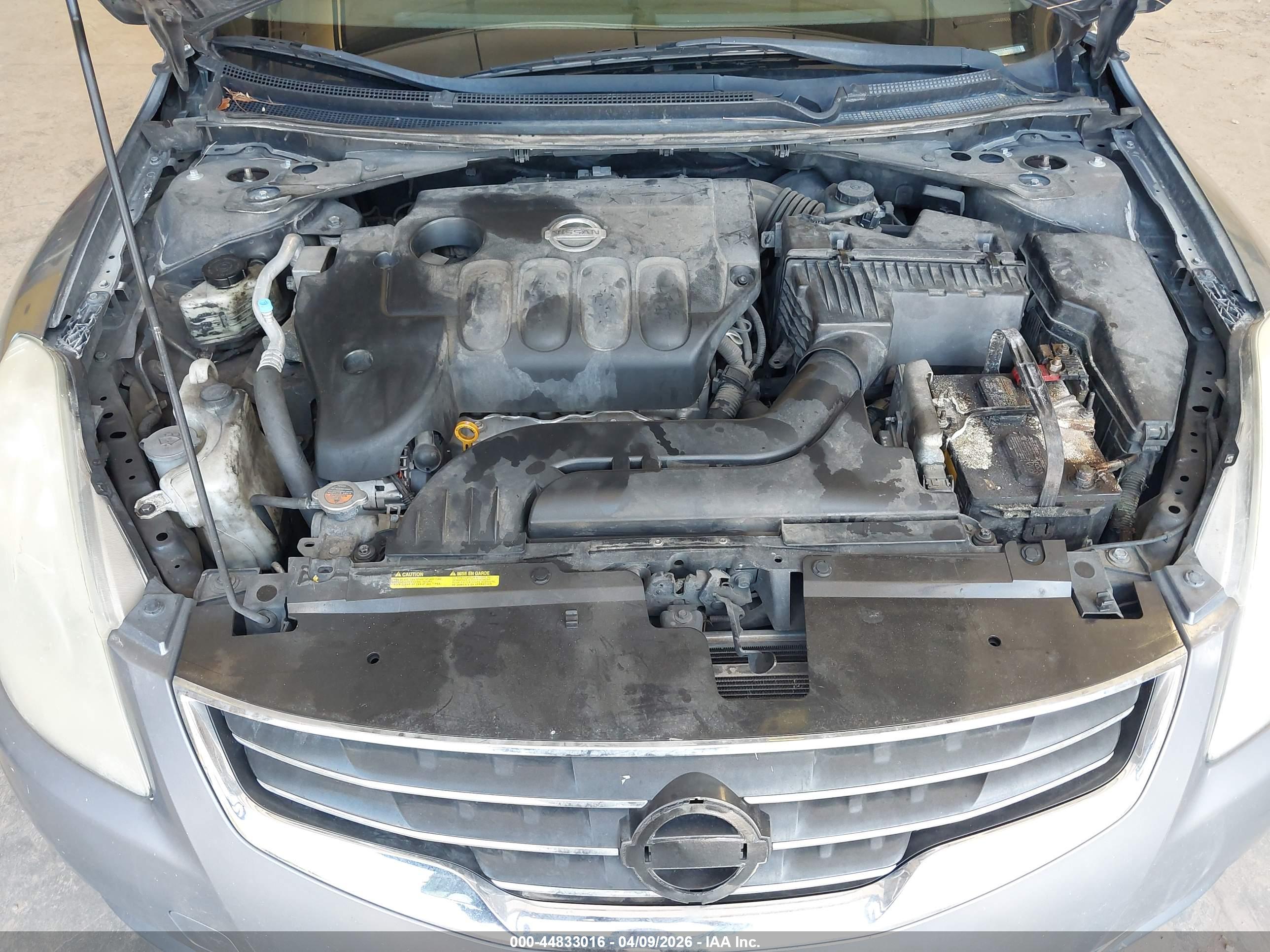 NISSAN ALTIMA image 10