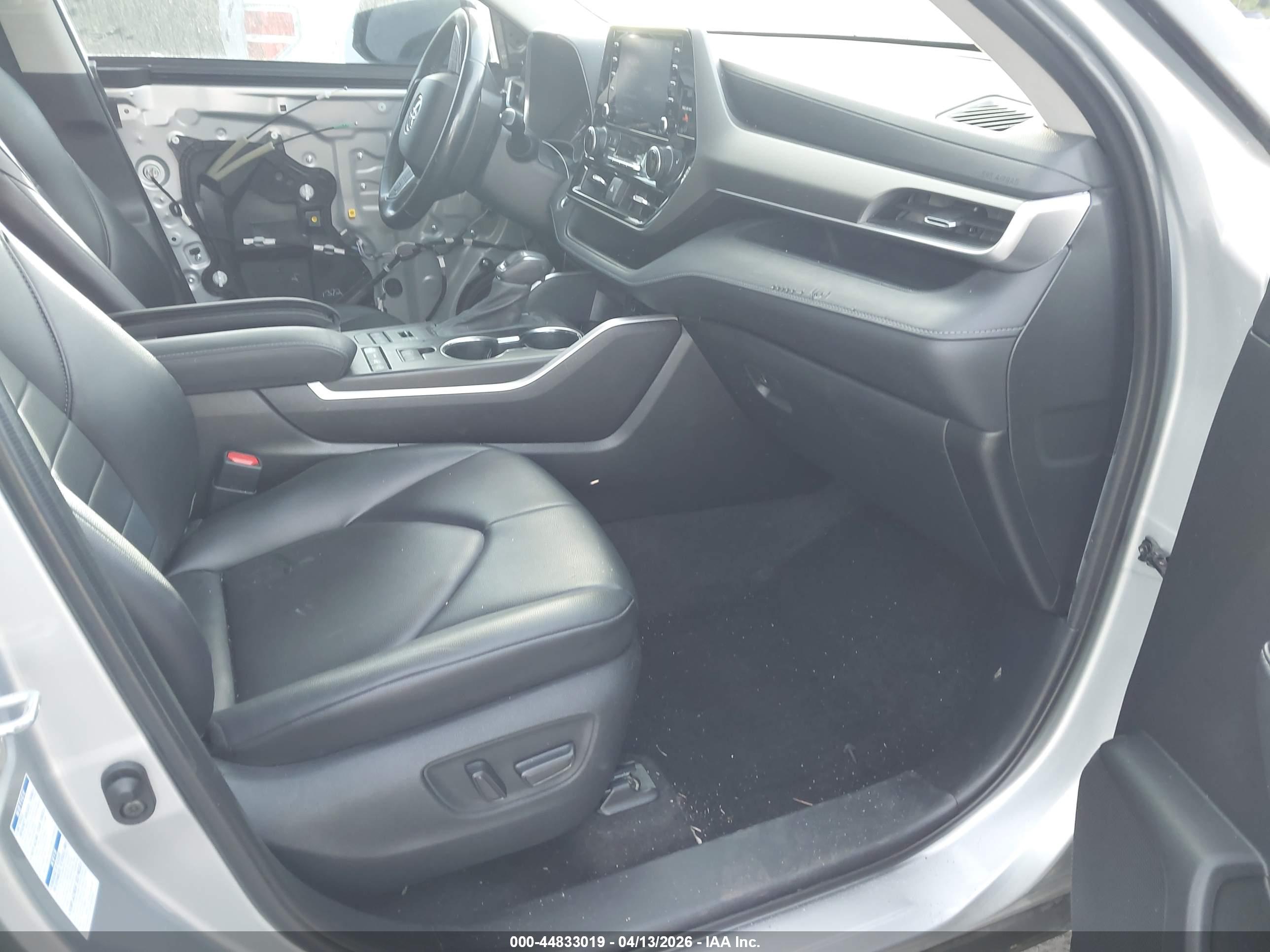 TOYOTA HIGHLANDER image 5