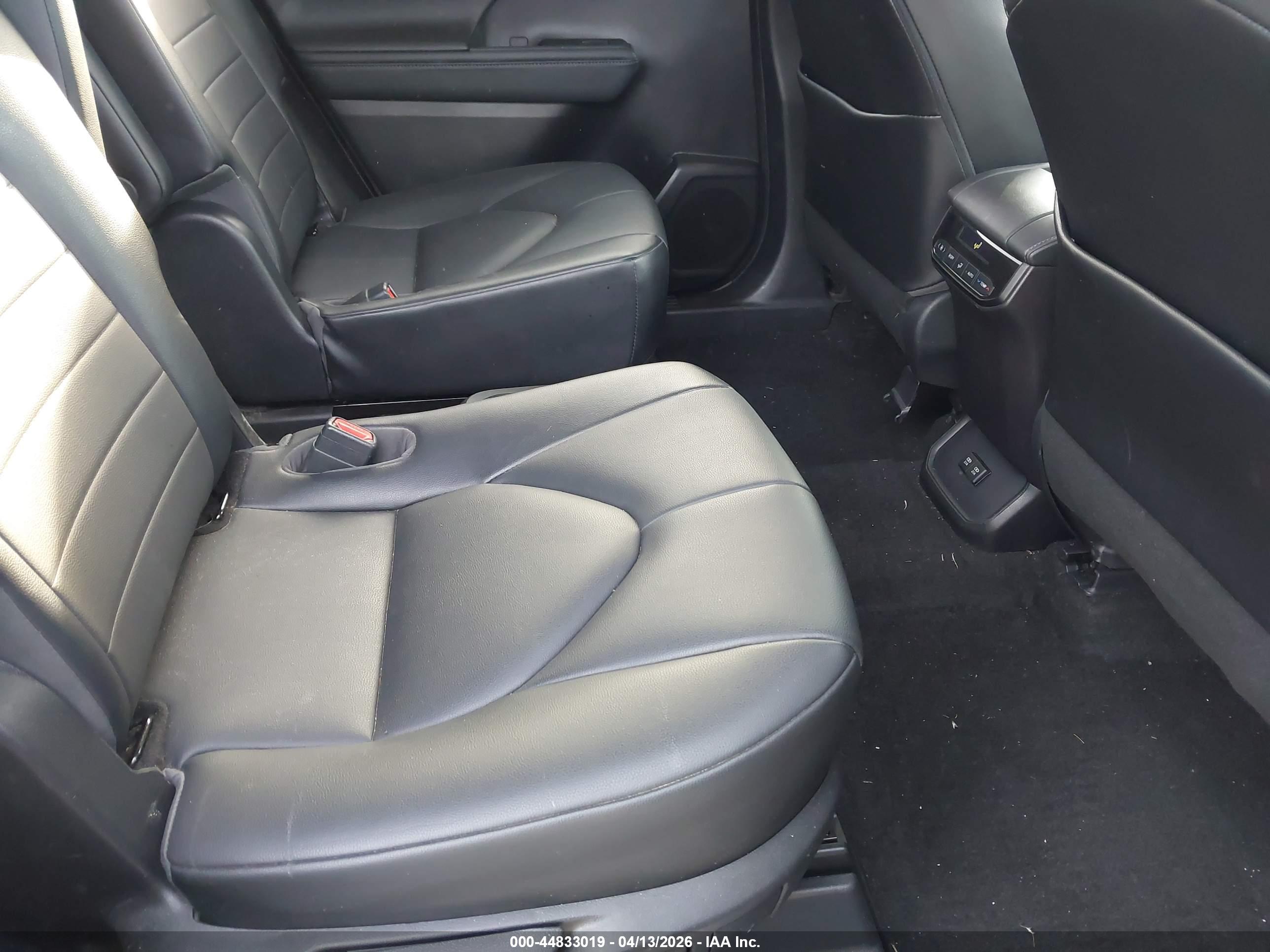 TOYOTA HIGHLANDER image 8