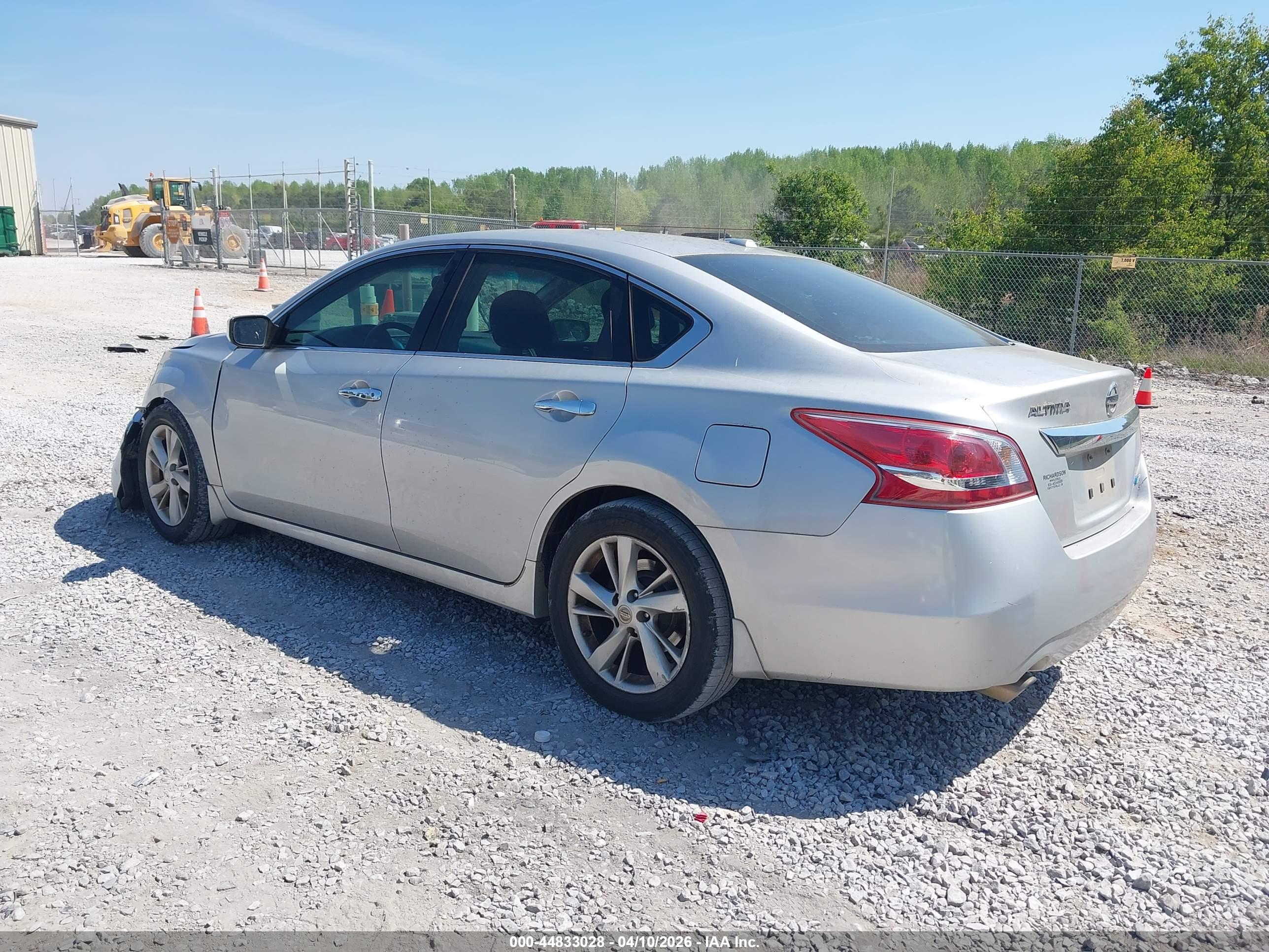 NISSAN ALTIMA image 3