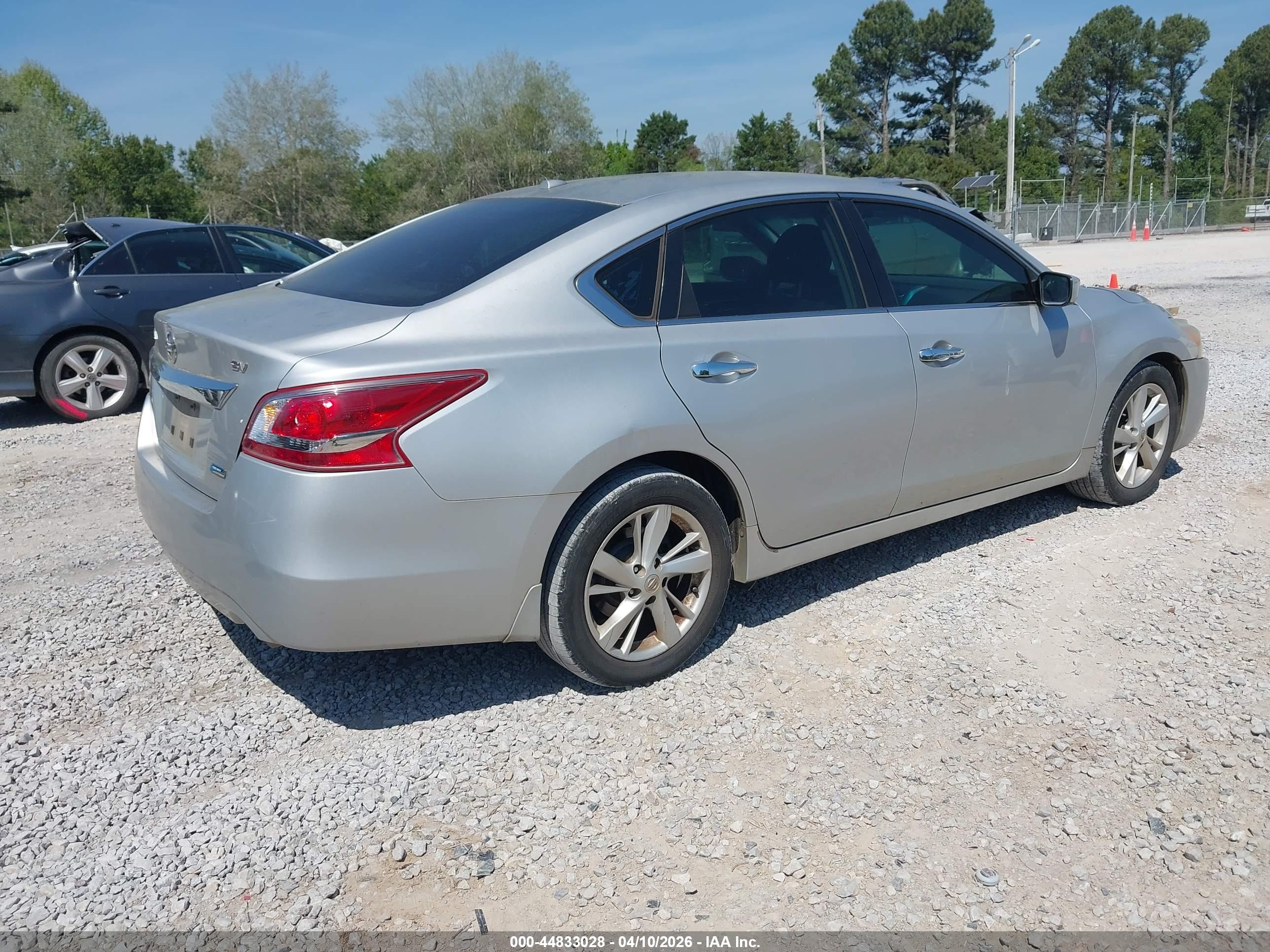 NISSAN ALTIMA image 4