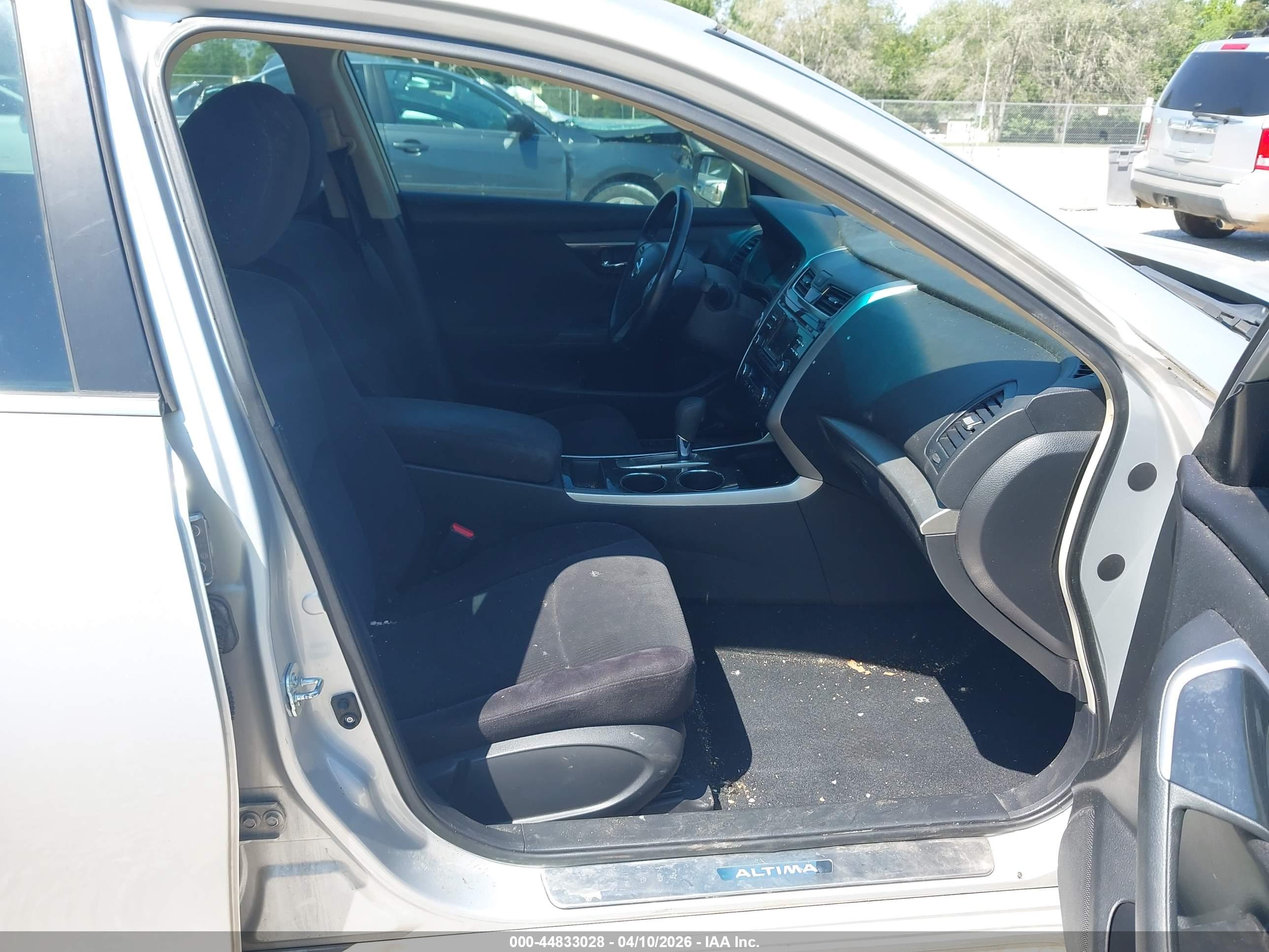 NISSAN ALTIMA image 5
