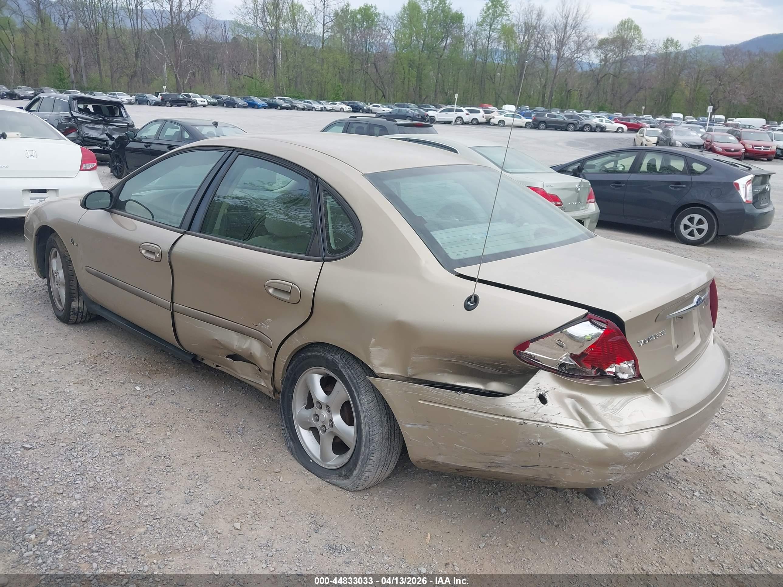 FORD TAURUS image 3