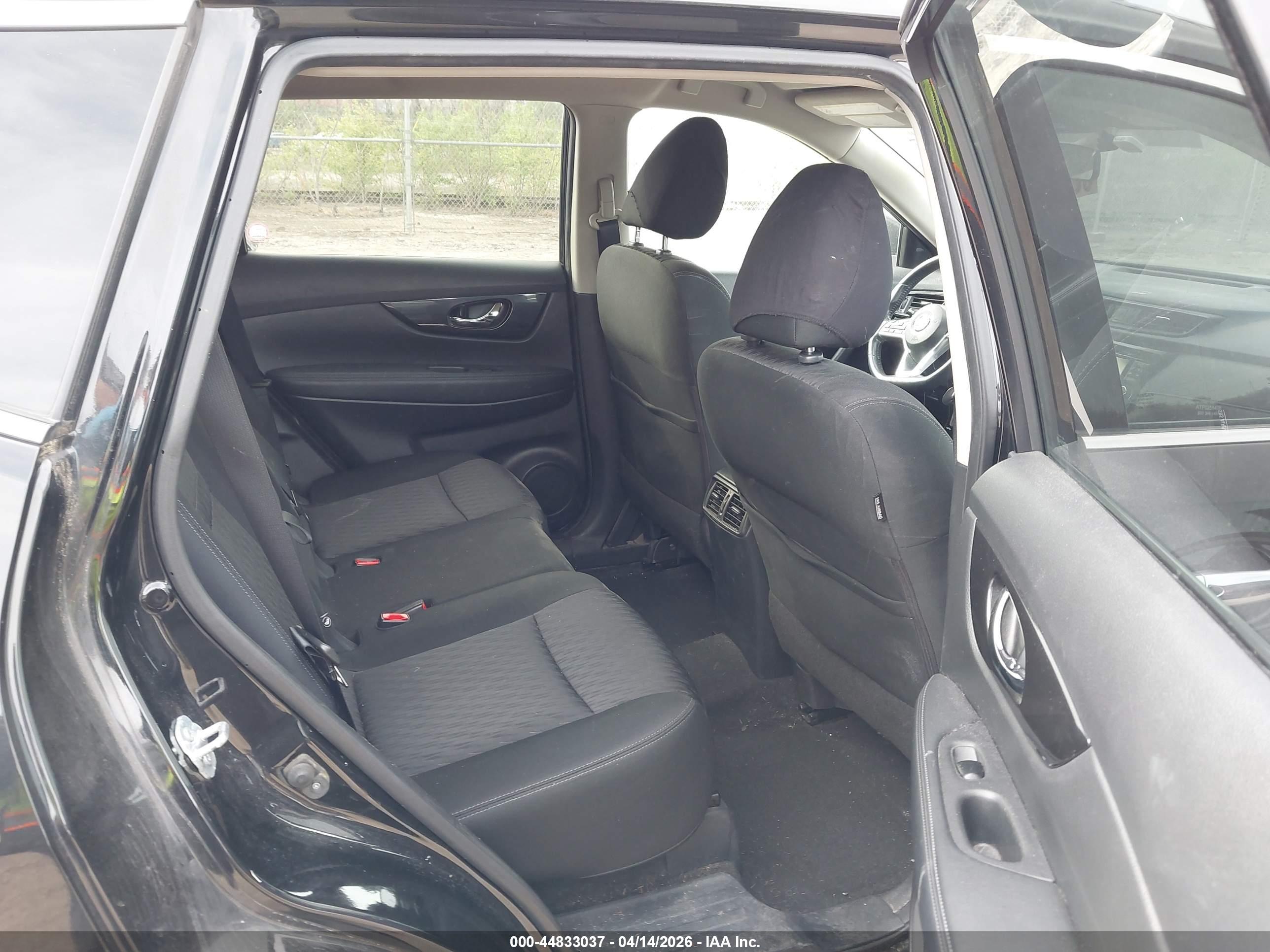 NISSAN ROGUE image 8