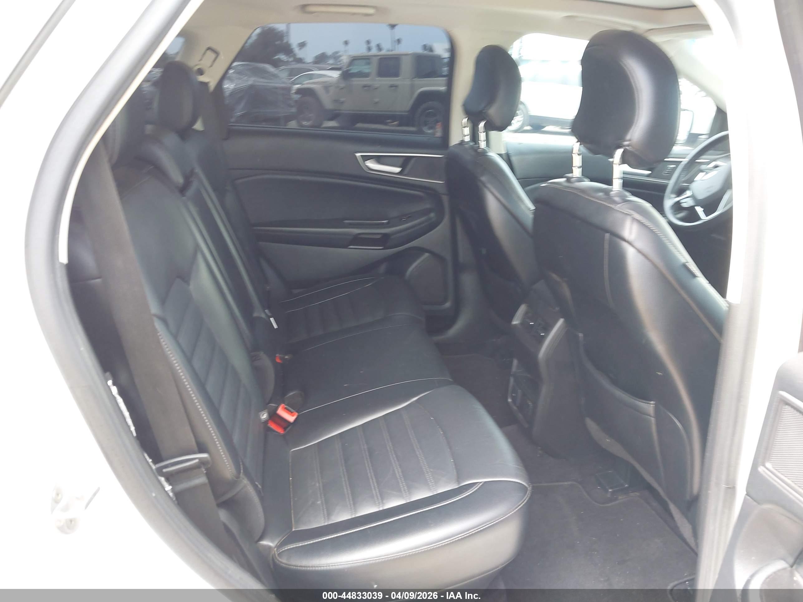 FORD EDGE image 8