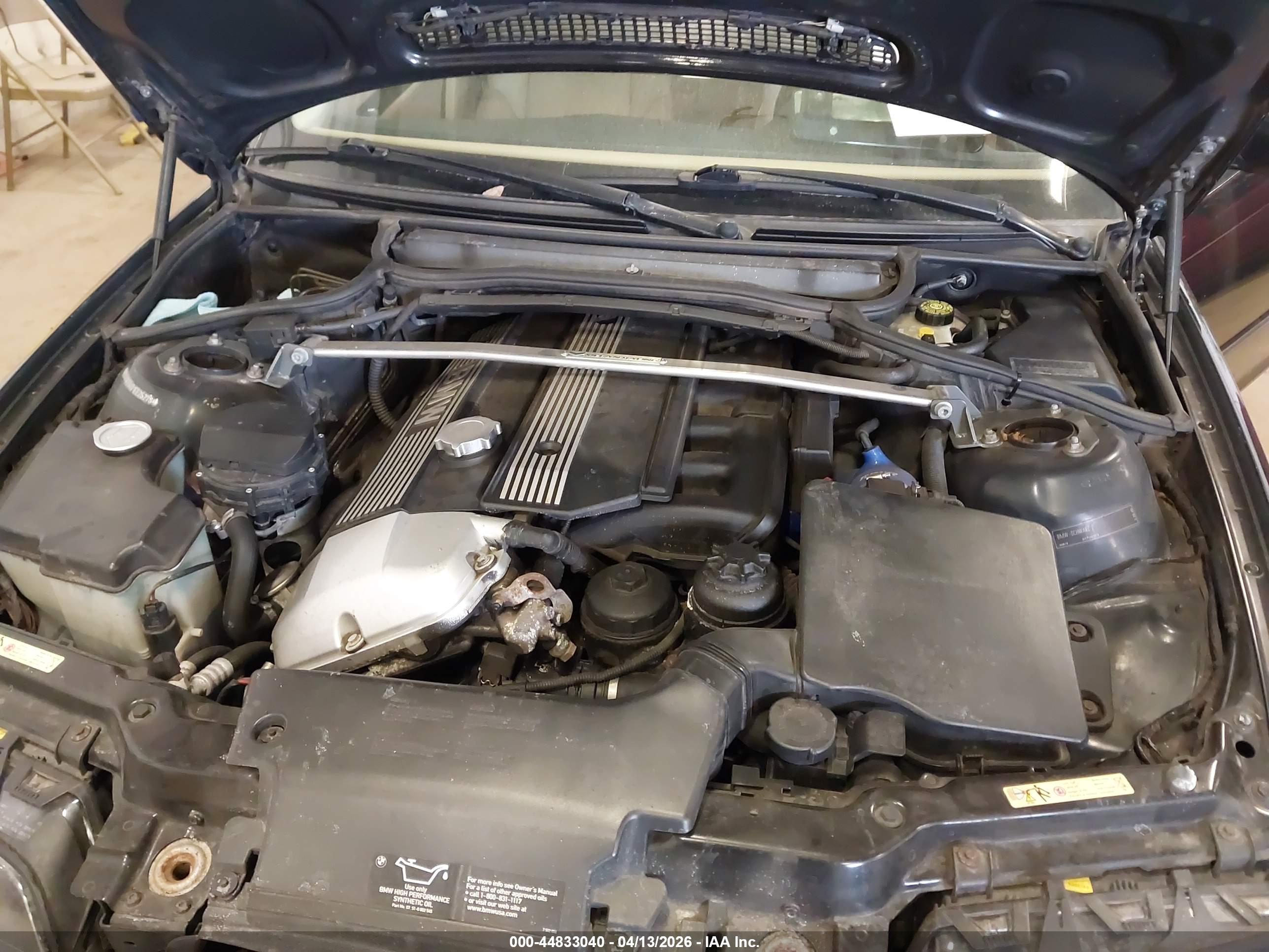 BMW 325I image 10