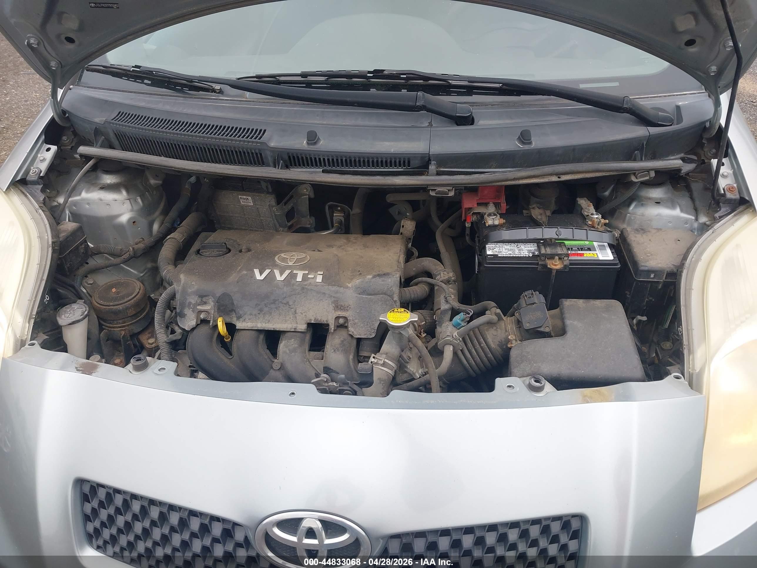 TOYOTA YARIS image 10