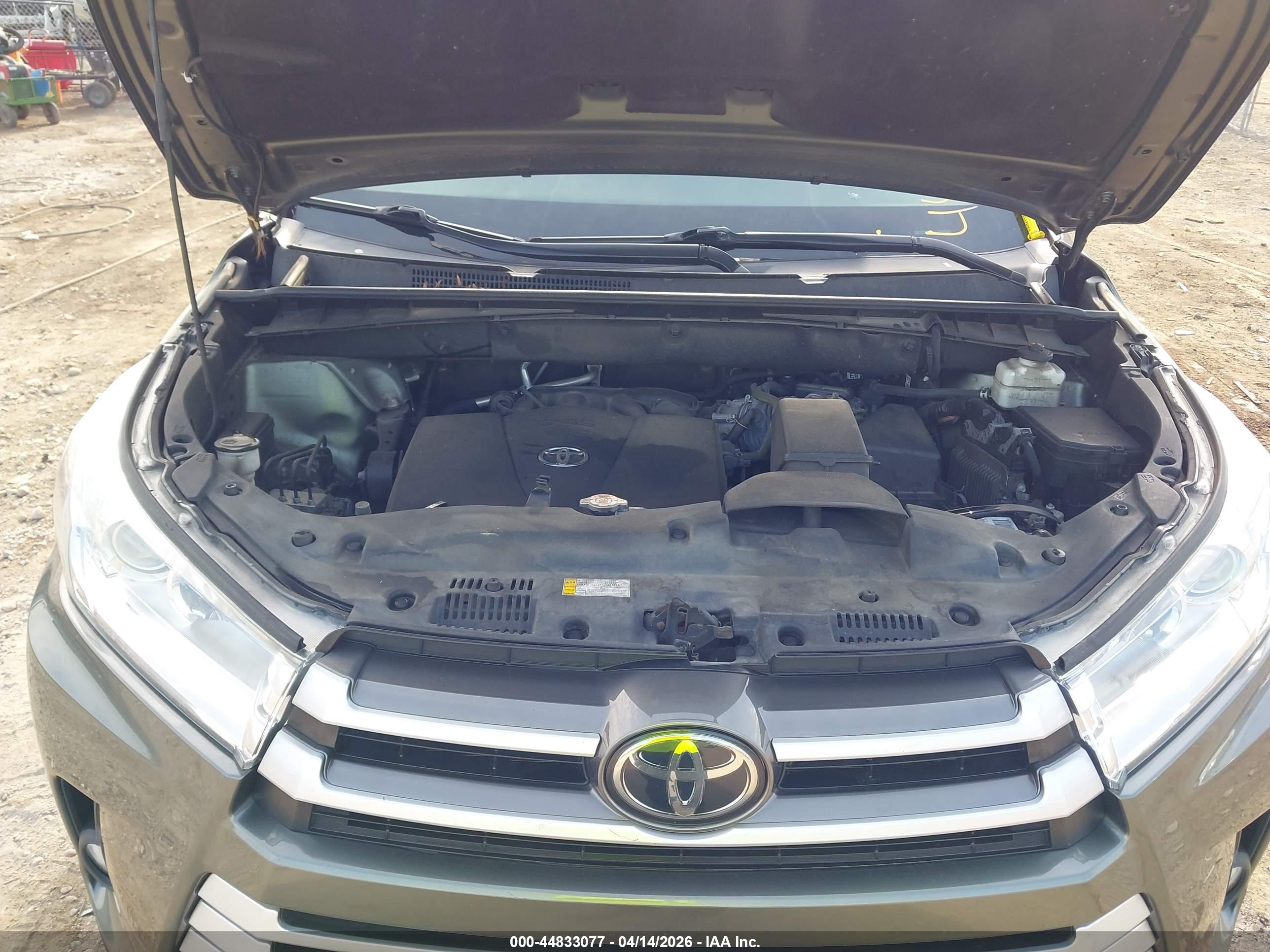 TOYOTA HIGHLANDER image 10