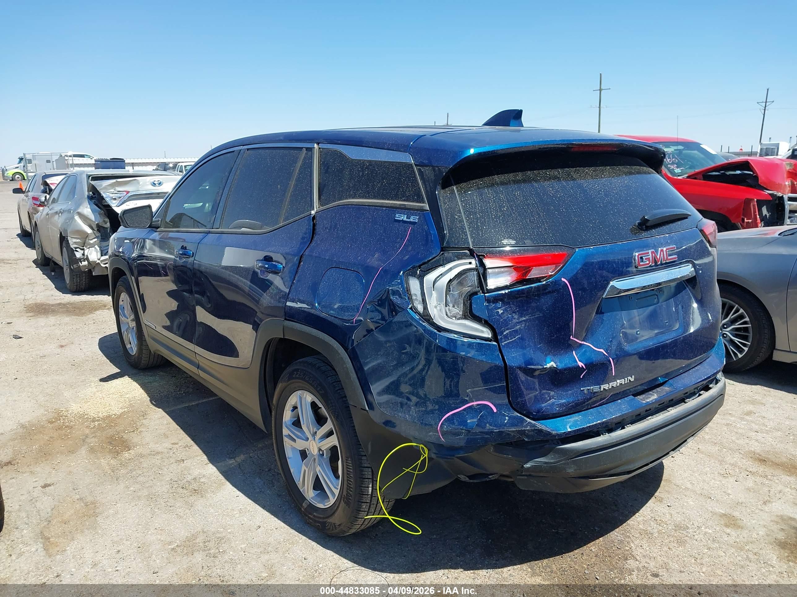 GMC TERRAIN image 3